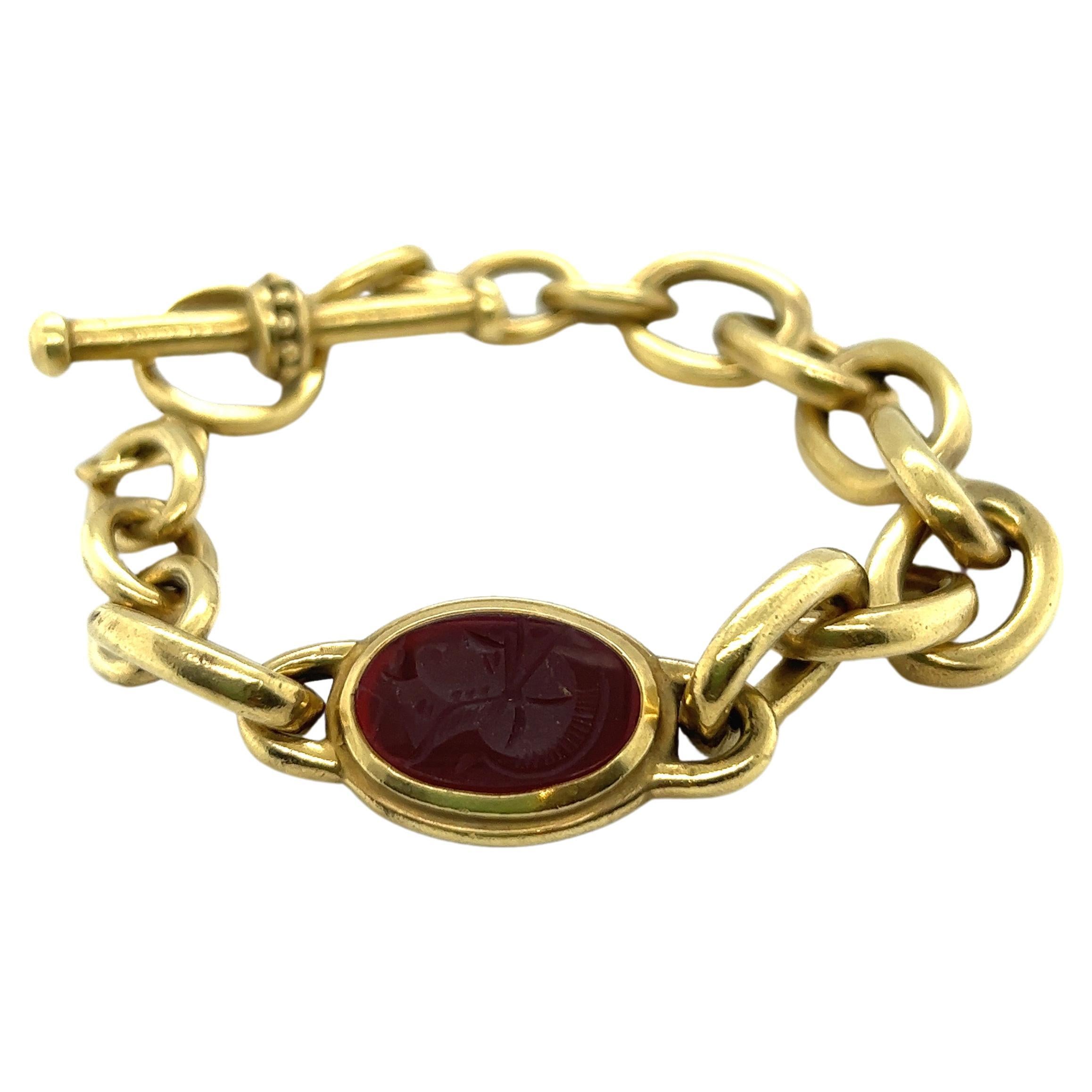 18 Karat Yellow Gold, Carnelian and Onyx Bracelet by Vahe Naltchayan For Sale
