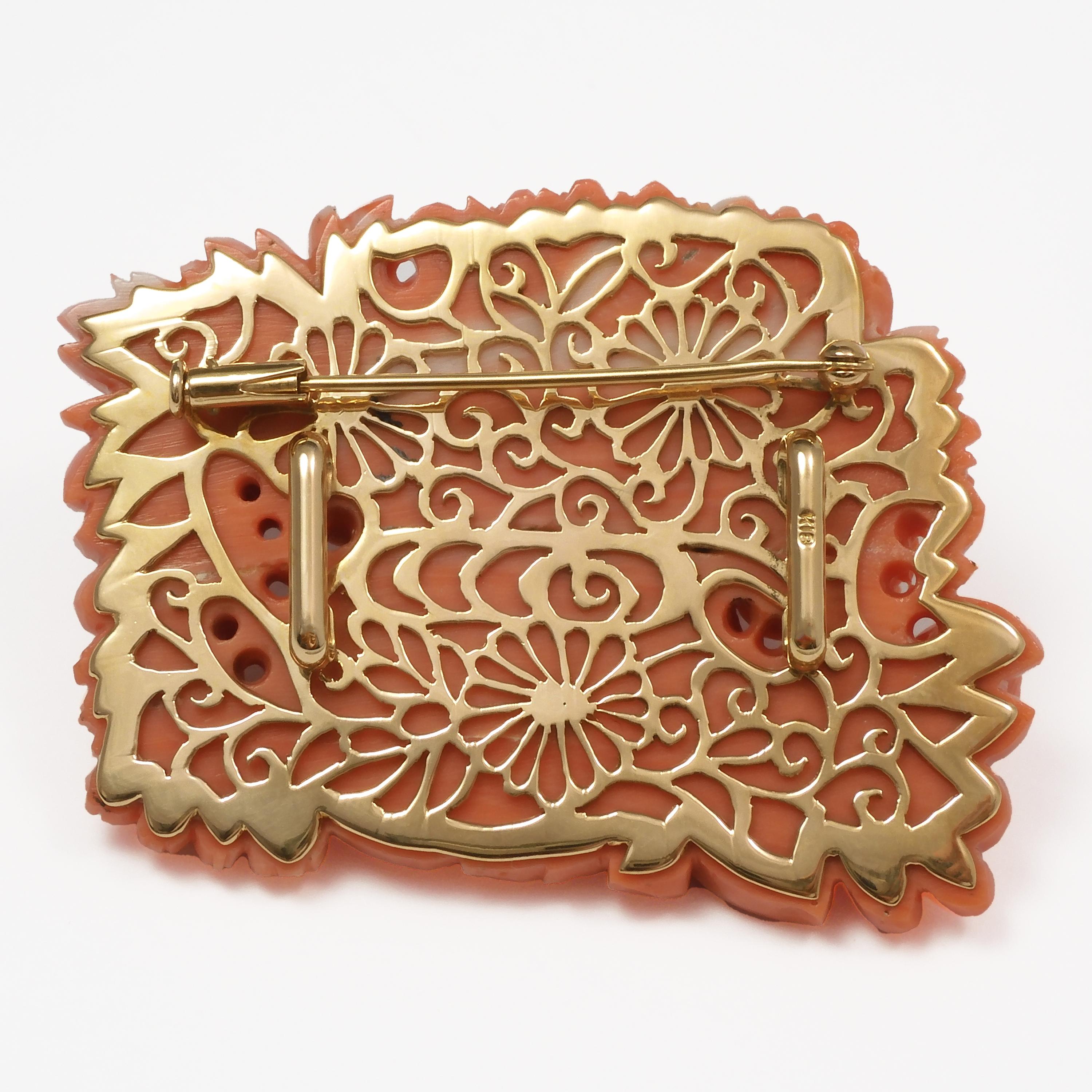 18 Karat Yellow Gold Carved Flower Brooch Crafted with Momoiro Sango Coral For Sale 3