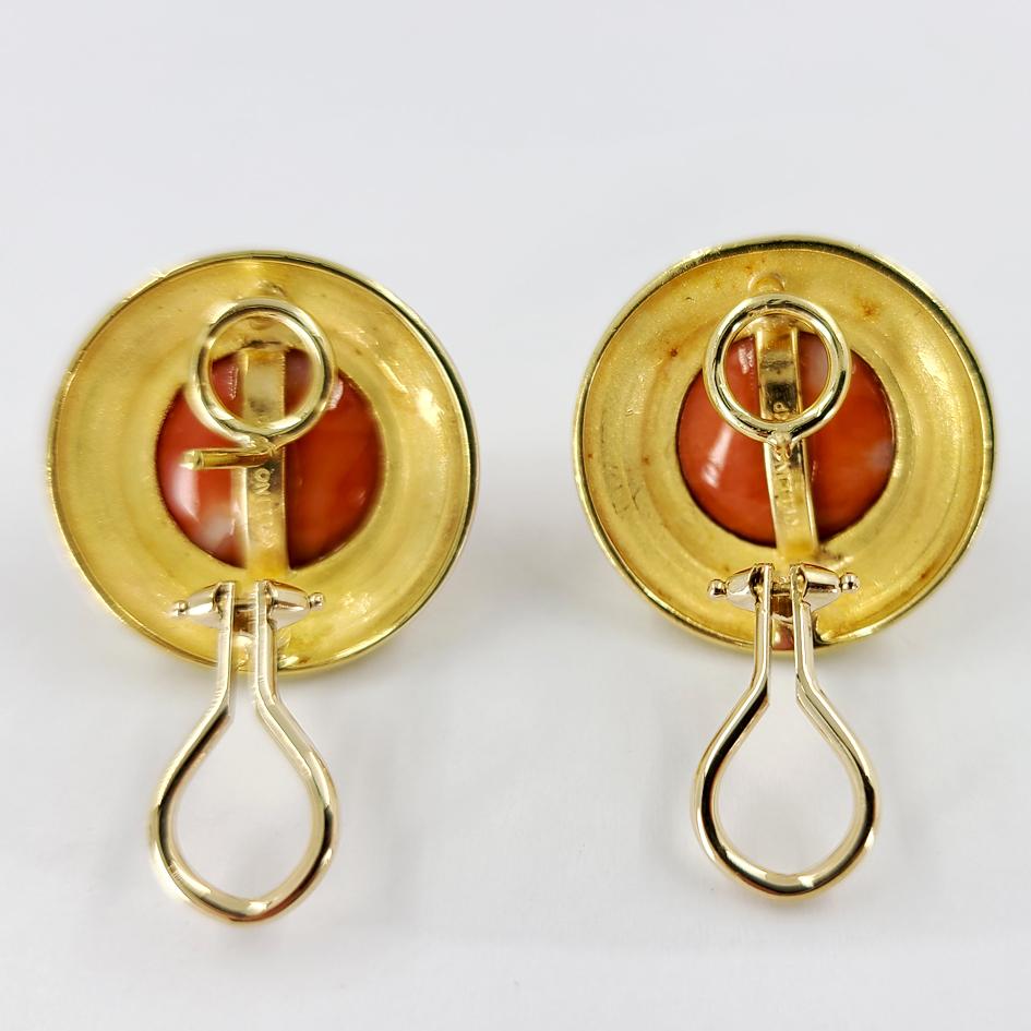 Women's 18 Karat Yellow Gold Cellino Coral Cabochon Stud Earrings For Sale