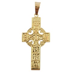 Vintage 18 Karat Yellow Gold Celtic Cross Reversible Pendant #18215