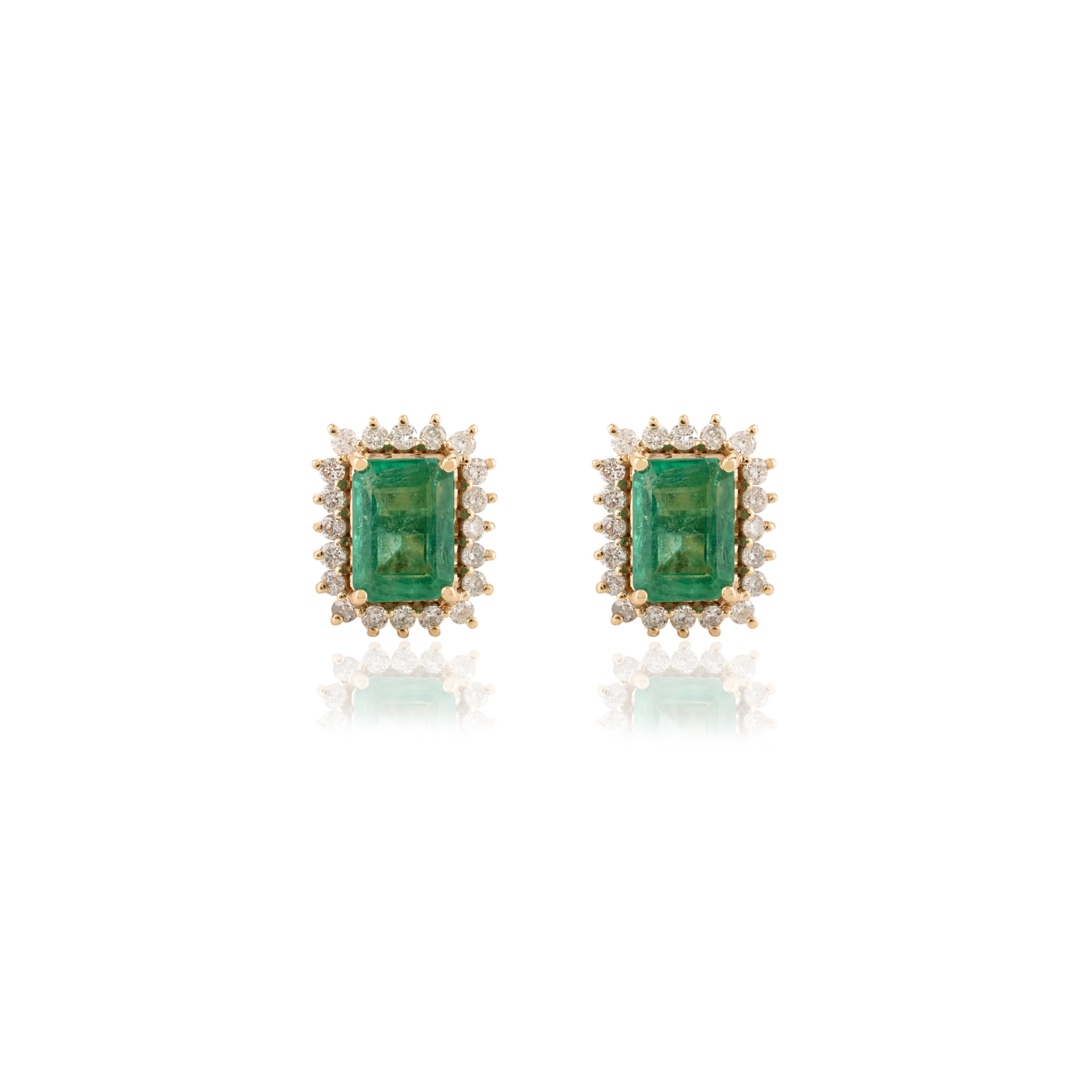 Art Deco 18k Yellow Gold Certified May Birthstone Emerald Halo Diamond Stud Earrings For Sale
