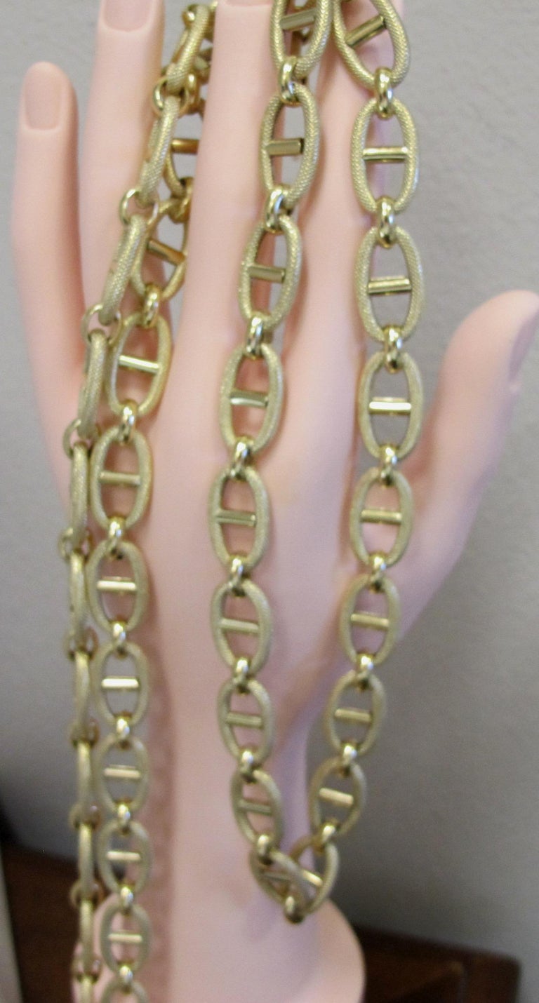 18 Karat Yellow Gold Chain Link Necklace In Excellent Condition For Sale In Palm Desert, CA