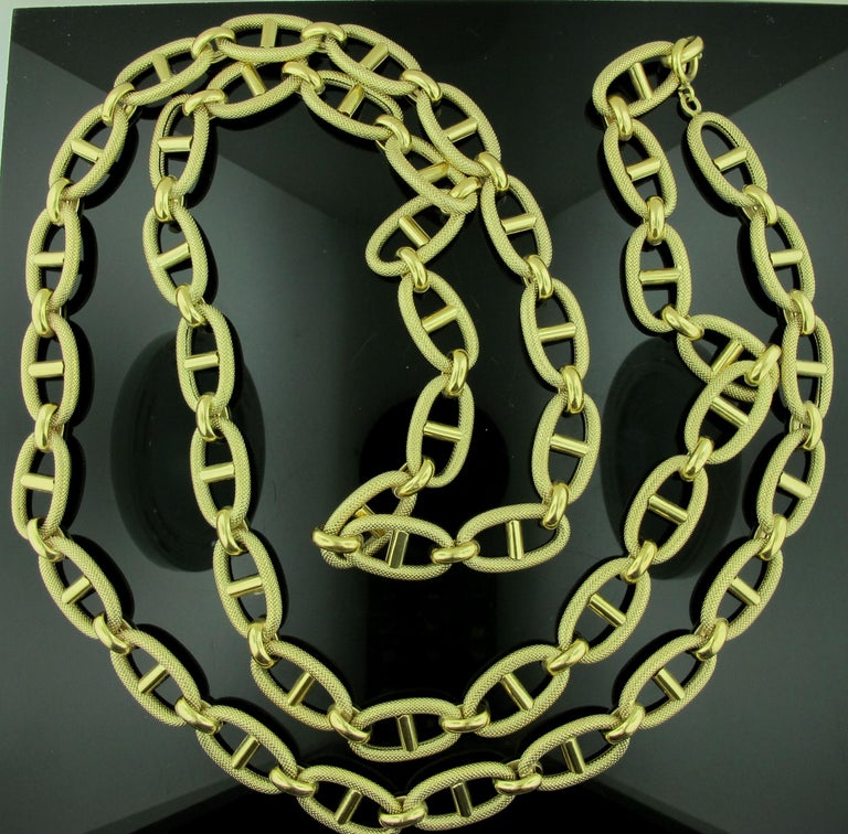 Women's or Men's 18 Karat Yellow Gold Chain Link Necklace For Sale