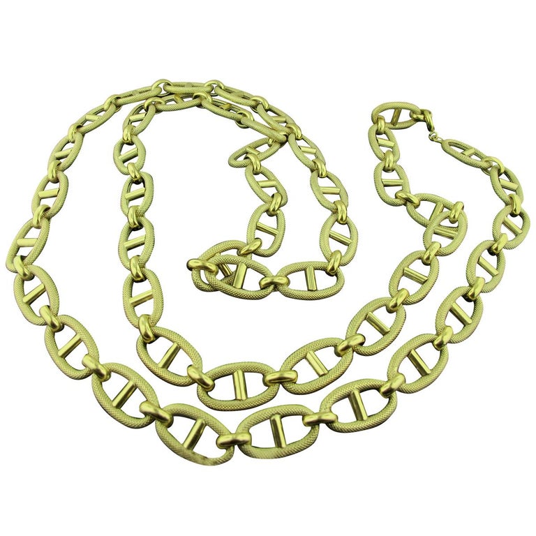 18 Karat Yellow Gold Chain Link Necklace For Sale