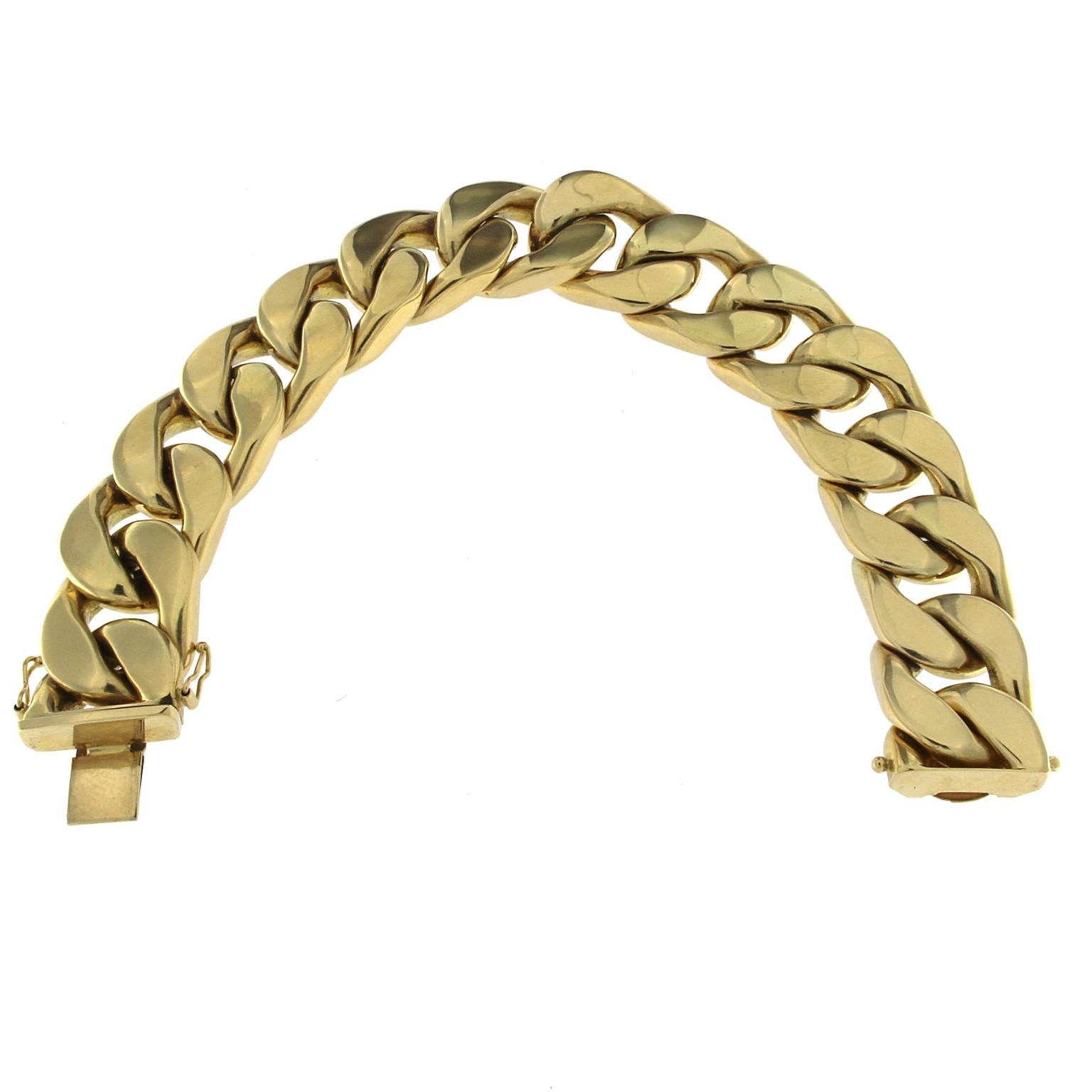 Groumette style coupled chain bracelet with great visual effect
Total weight of yellow gold 18 kt gr 88.00
Stamp 750

