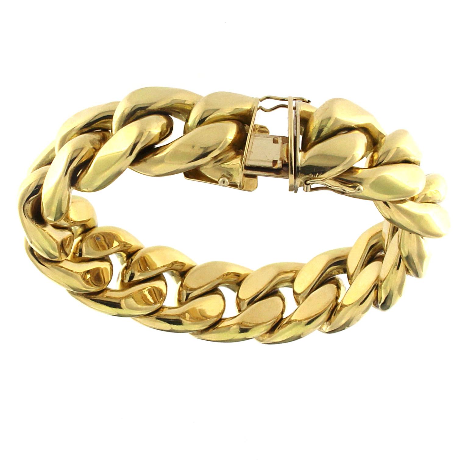 Groumette style coupled chain bracelet with great visual effect
Total weight of yellow gold 18 kt gr 112.60
Stamp 750

