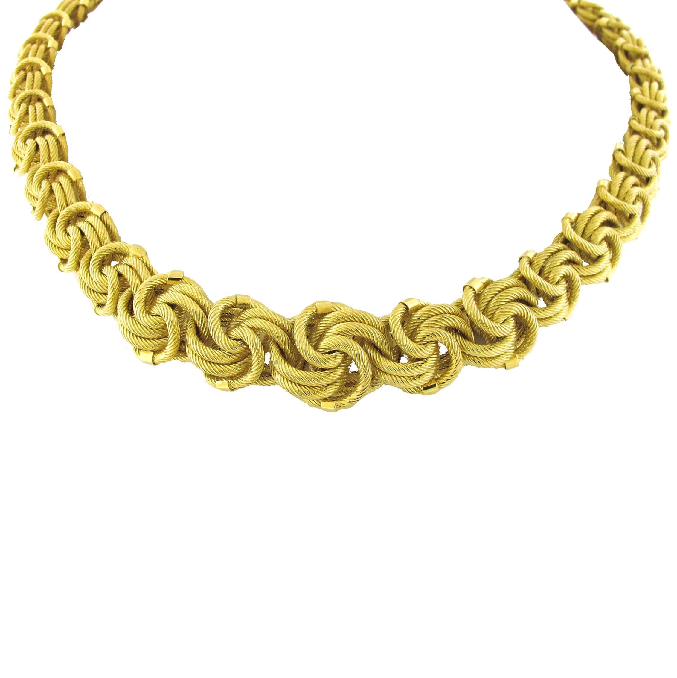 Such an exquisite necklace. This 18kt yellow gold chain necklace is extremely well made. The way it sits on the neck and how the different sides sparkle show this was made with care. Original owner spent nearly $15,000 on this necklace at a