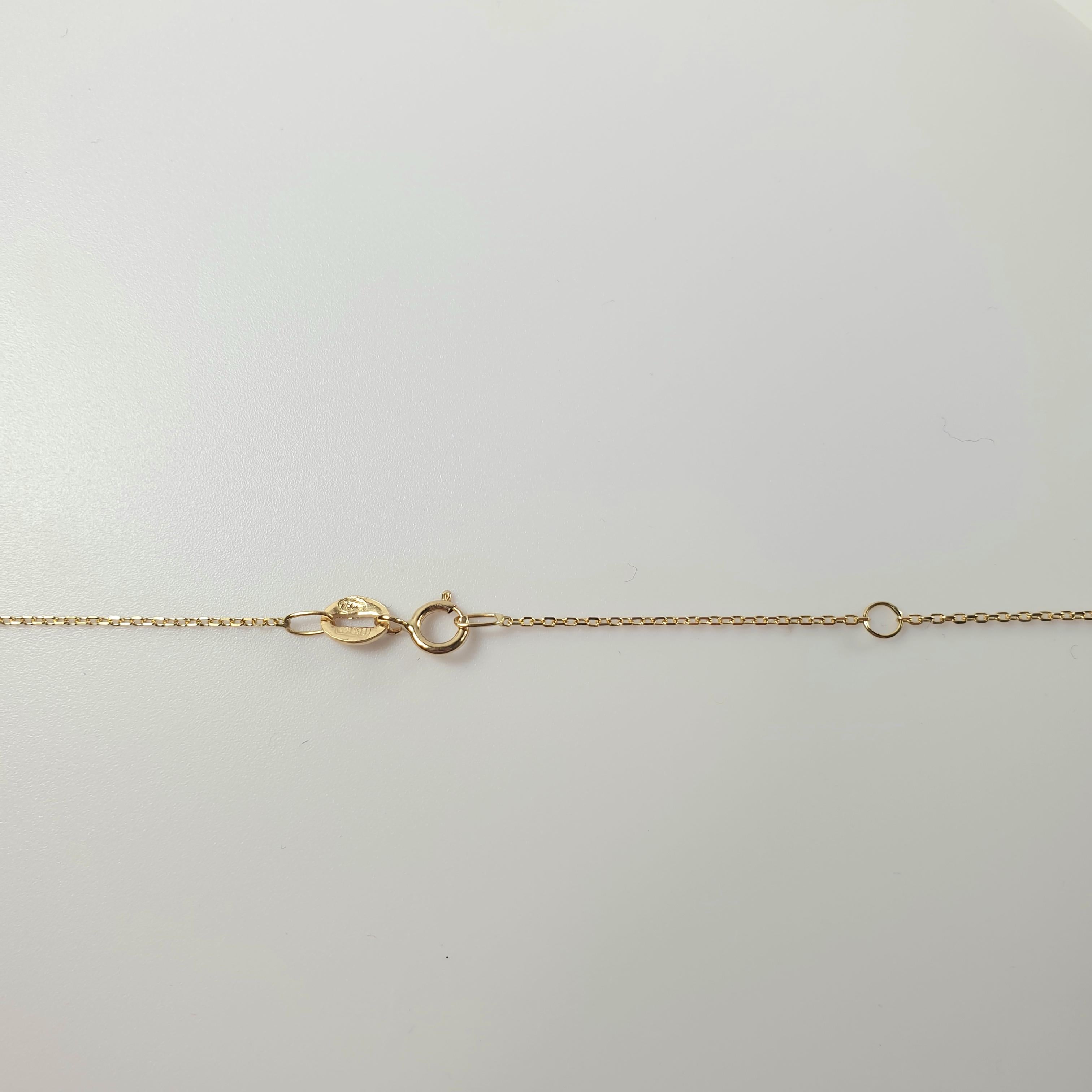 18 Karat Yellow Gold Chain with Star and White Nacre Pendant For Sale 1