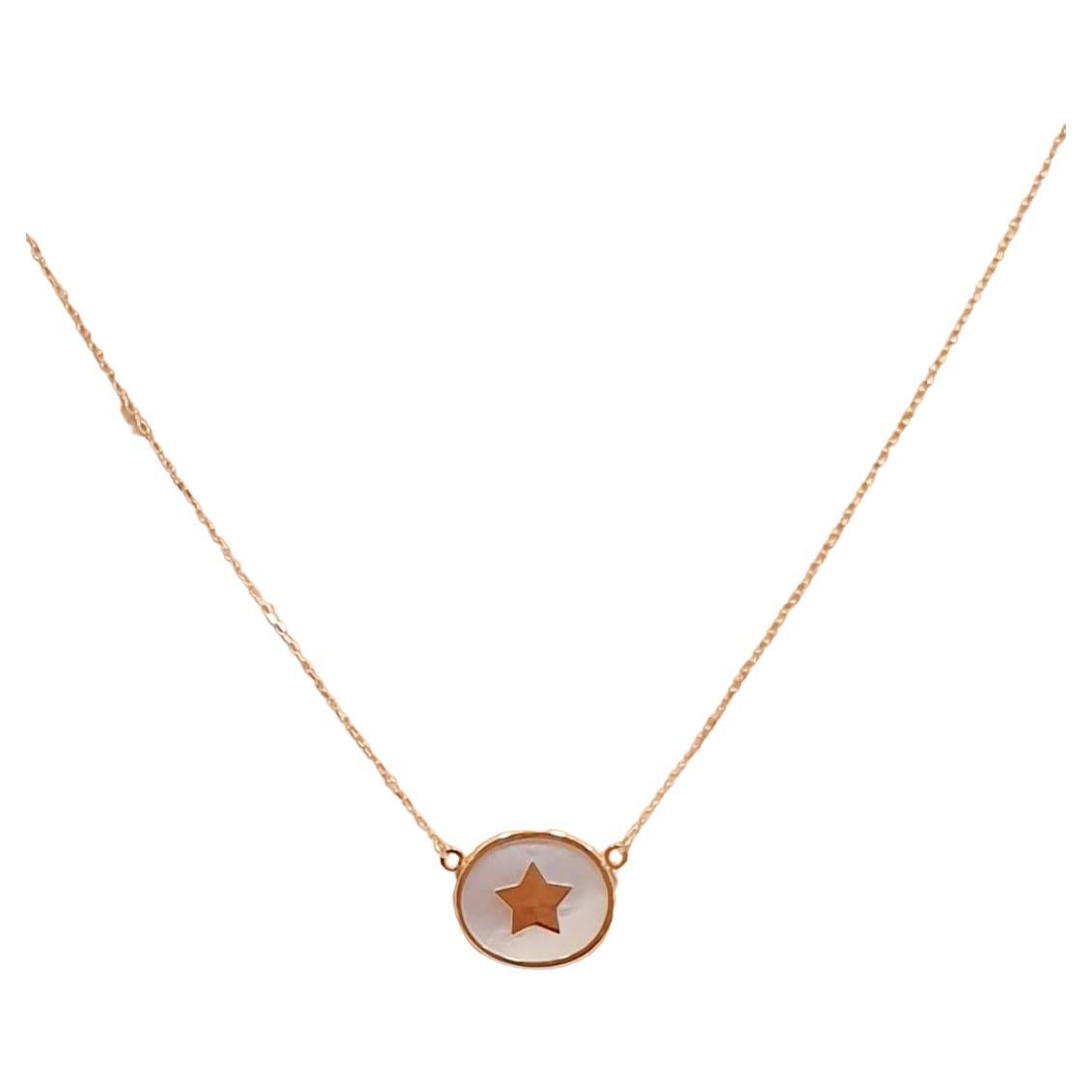 18 Karat Yellow Gold Chain with Star and White Nacre Pendant For Sale