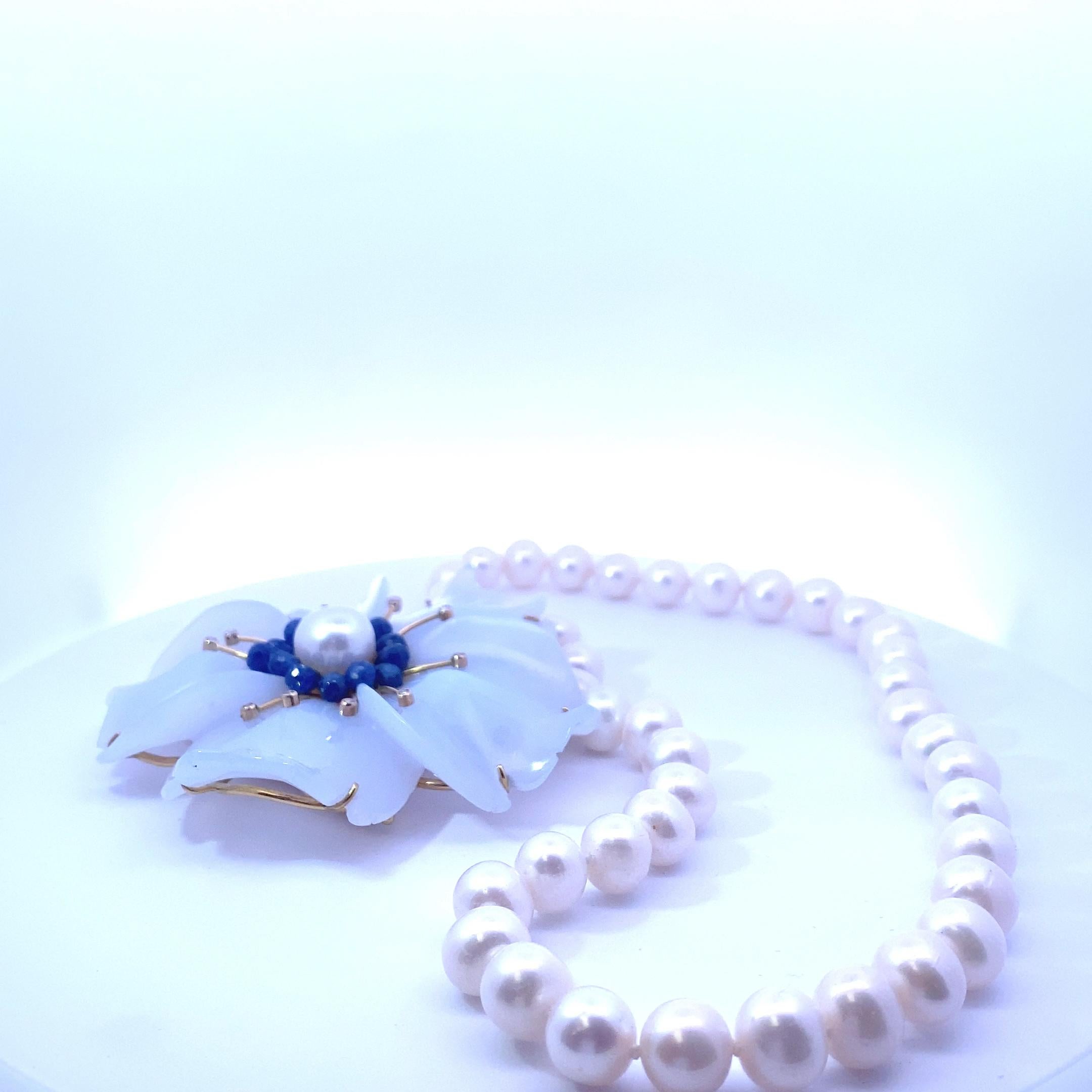 Women's or Men's 18 Karat Yellow Gold Chalcedon, Pearls, Sapphires and Diamond Necklace For Sale
