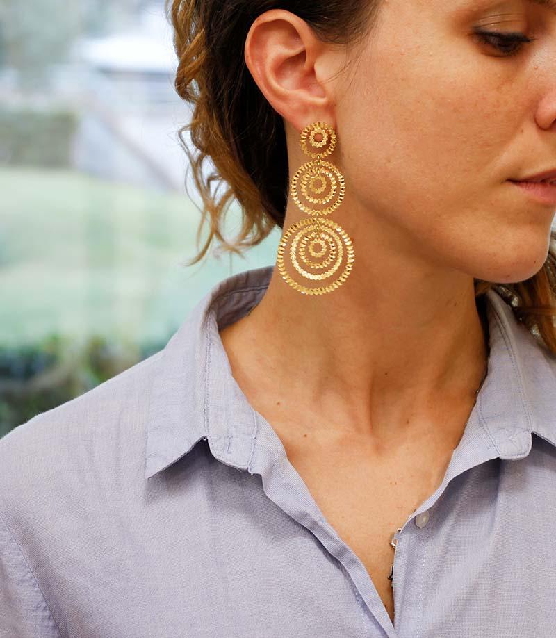 18 Karat Yellow Gold Chandelier Earrings In Good Condition For Sale In Marcianise, Marcianise (CE)
