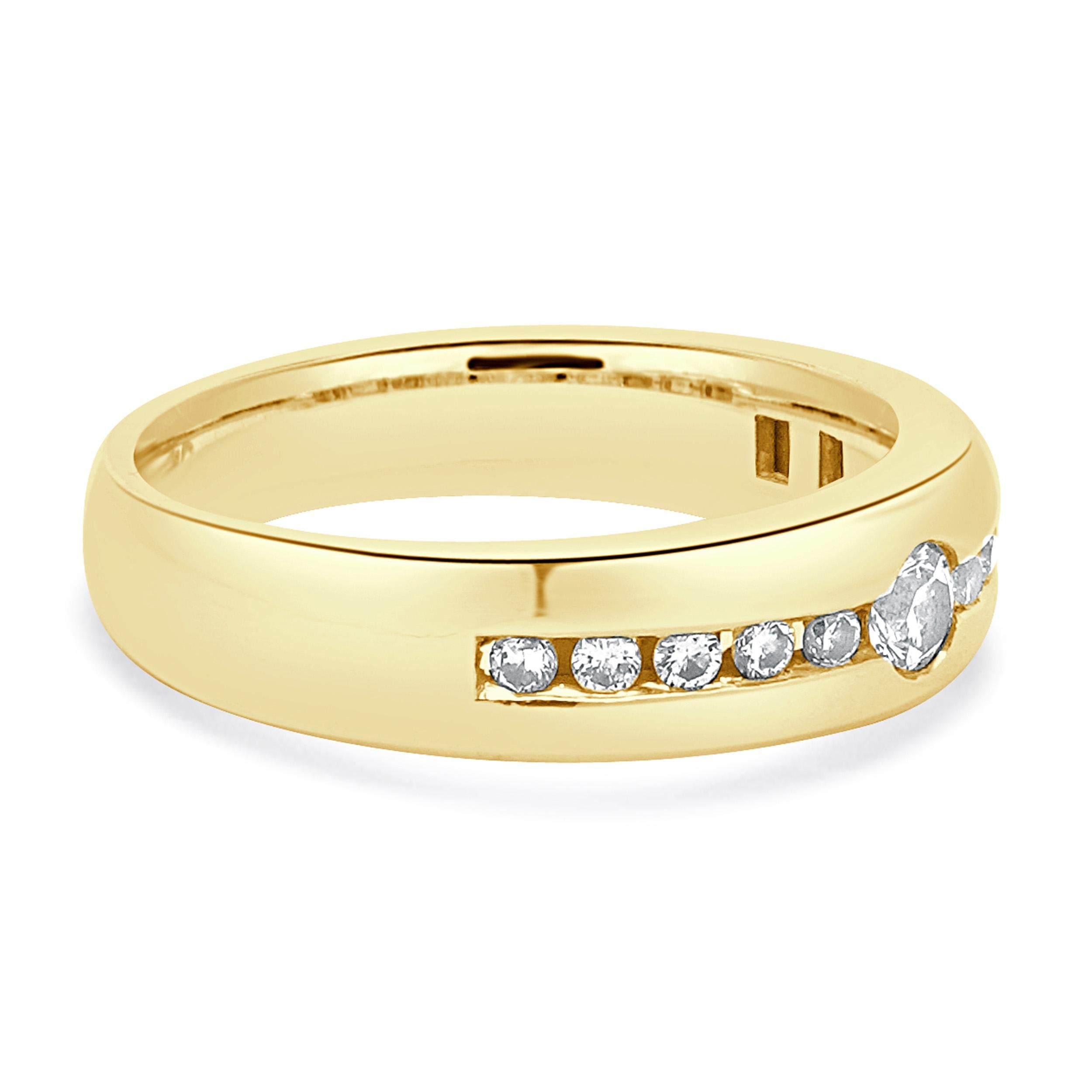 18 Karat Yellow Gold Channel Set Diamond Band In Excellent Condition For Sale In Scottsdale, AZ