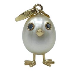 18 Karat Yellow Gold Charm Pendant Necklace Black Diamond South Sea Pearl