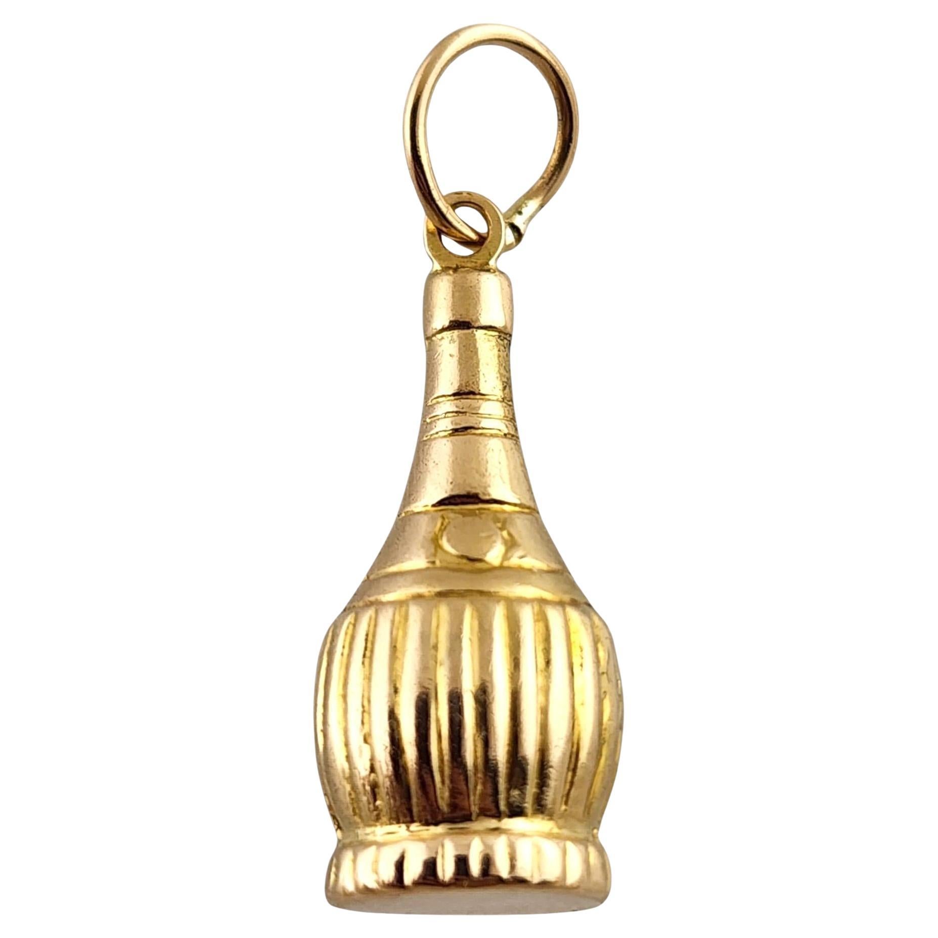 18 Karat Yellow Gold Chianti Bottle Charm #19403
