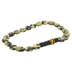 18 Karat Yellow Gold Chita Jade Caoutchouc Green Beaded Necklace
