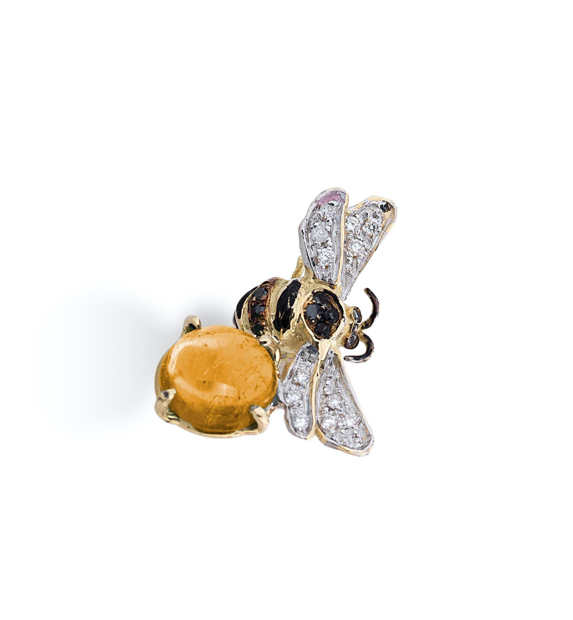 Round Cut 18K Gold Citrine 0.16 Karat White 0.18 Black Diamond Bees Stud Earrings For Sale