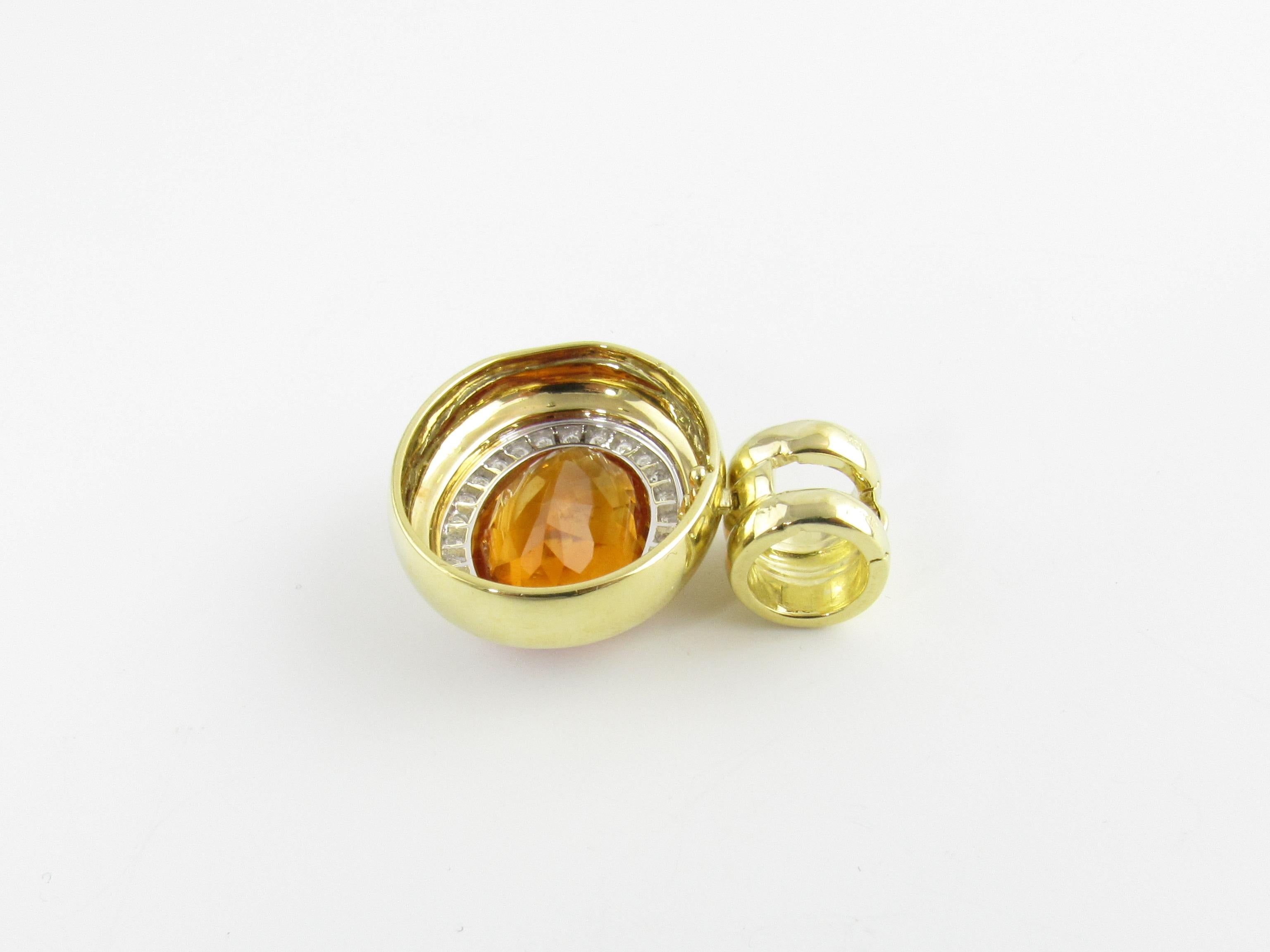 Pendentif en or jaune 18 carats avec citrine ovale et diamants en vente 2