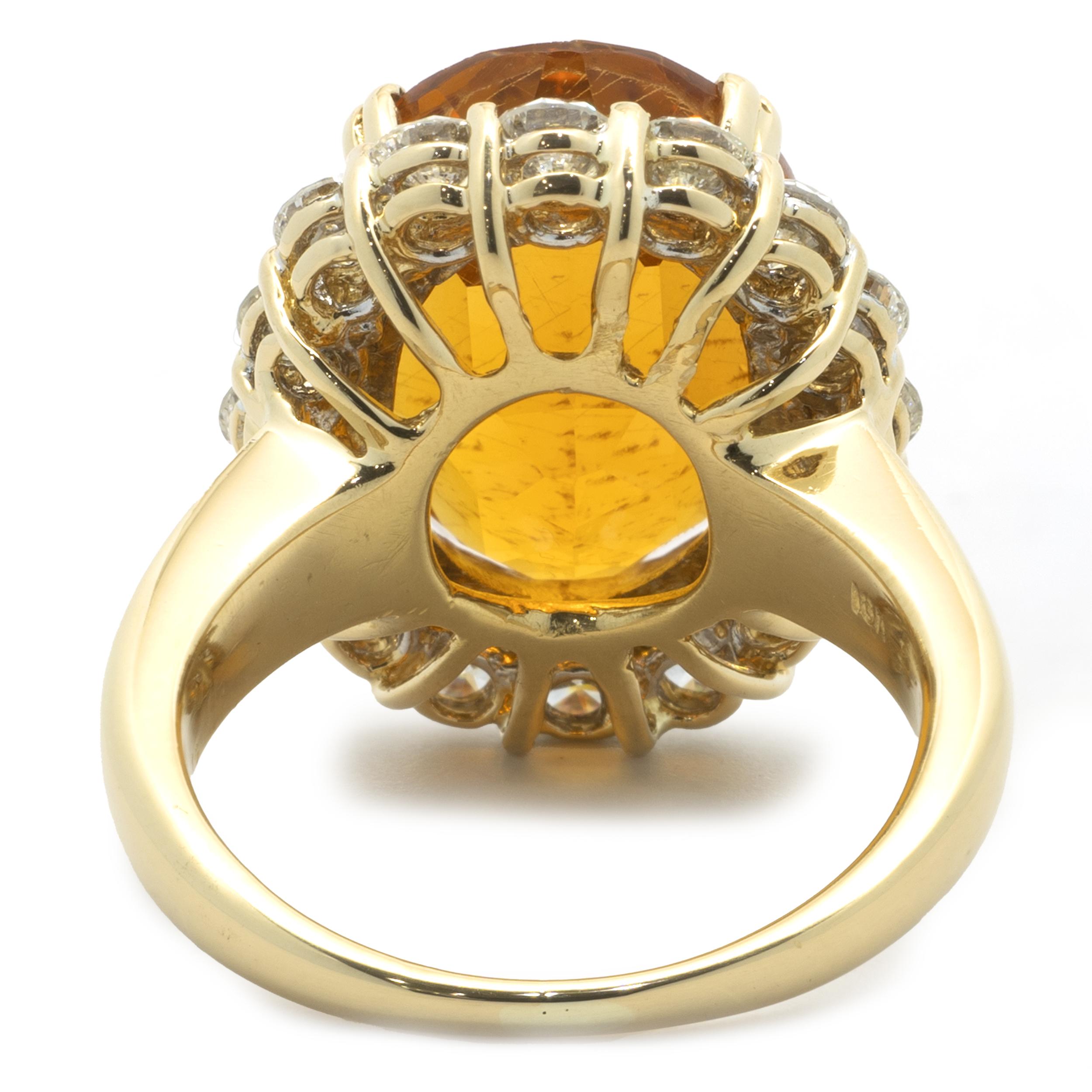 18 Karat Yellow Gold Citrine and Diamond Ring In Excellent Condition For Sale In Scottsdale, AZ