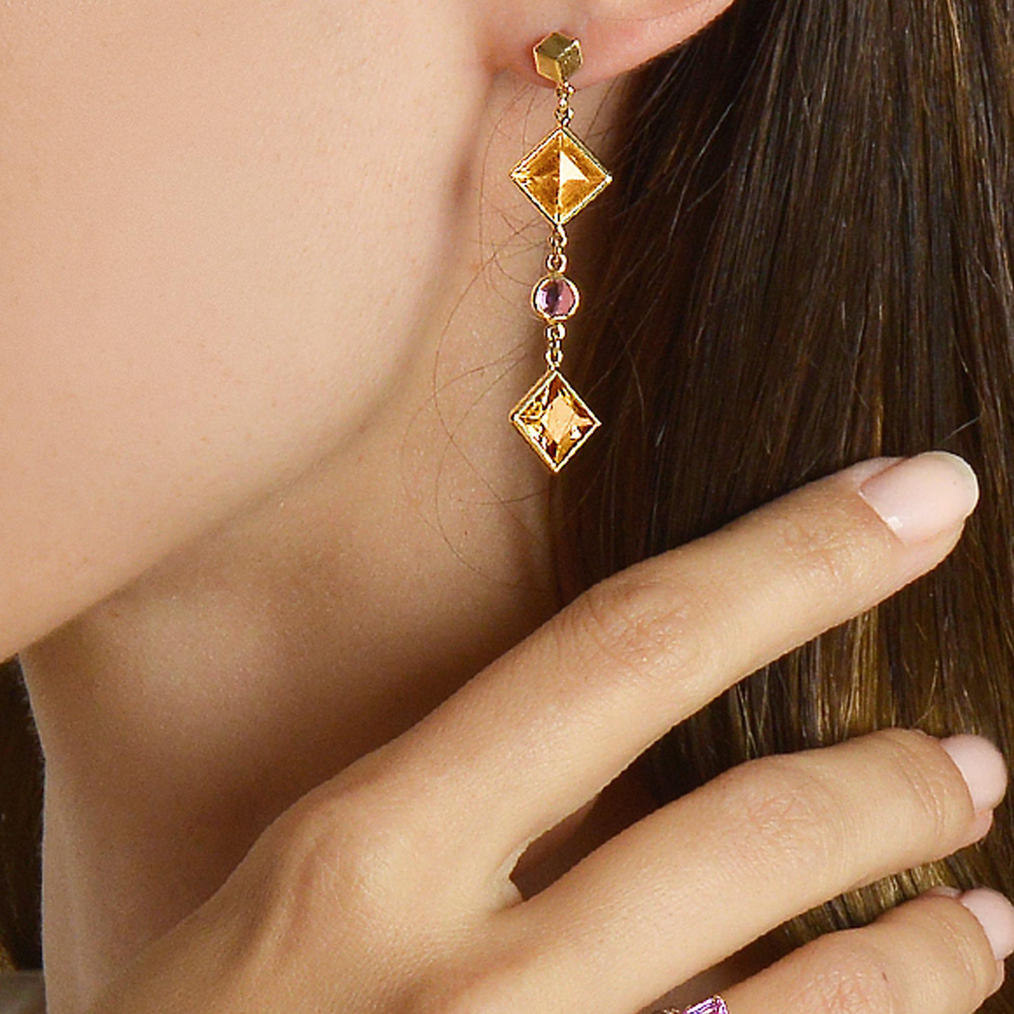 Paolo Cosatgli 18 Karat Yellow Gold Citrine & Pink Sapphire Florentine Earrings (Smaragdschliff) im Angebot