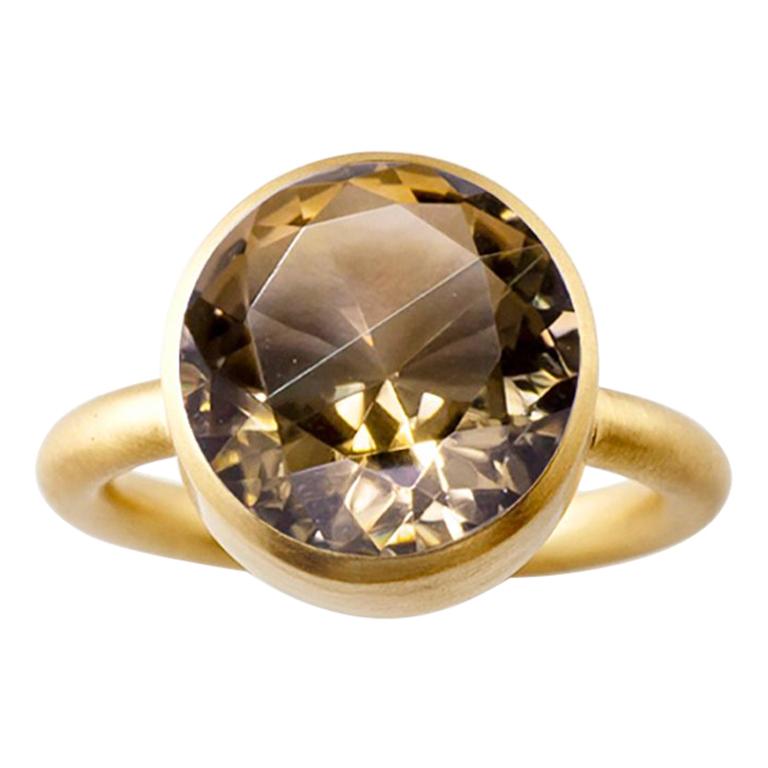 18 Karat Yellow Gold Citrine and Smoky Quartz Two-Stone Modern Cocktail Ring For Sale