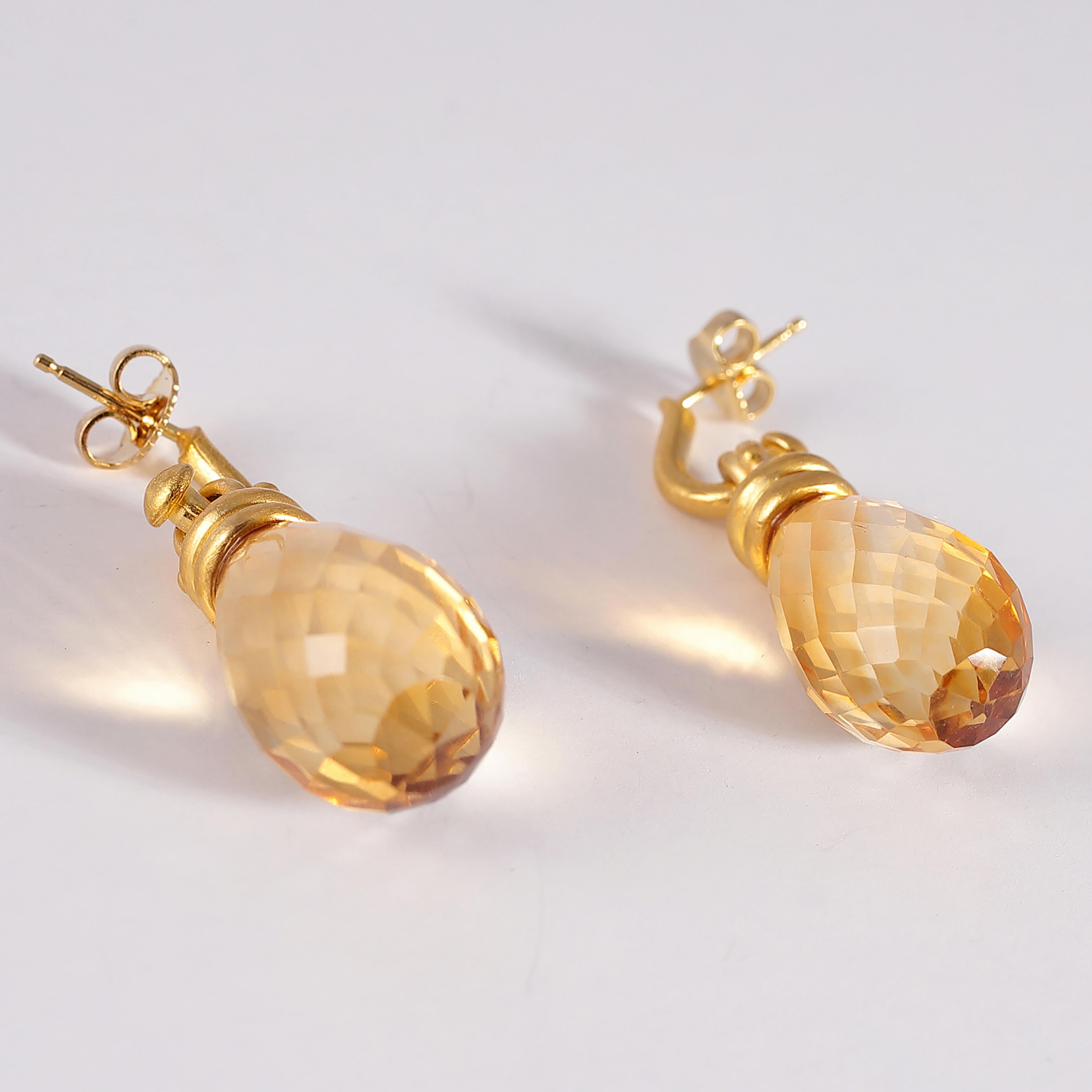 18 Karat Yellow Gold Citrine Earrings In Good Condition In Dallas, TX