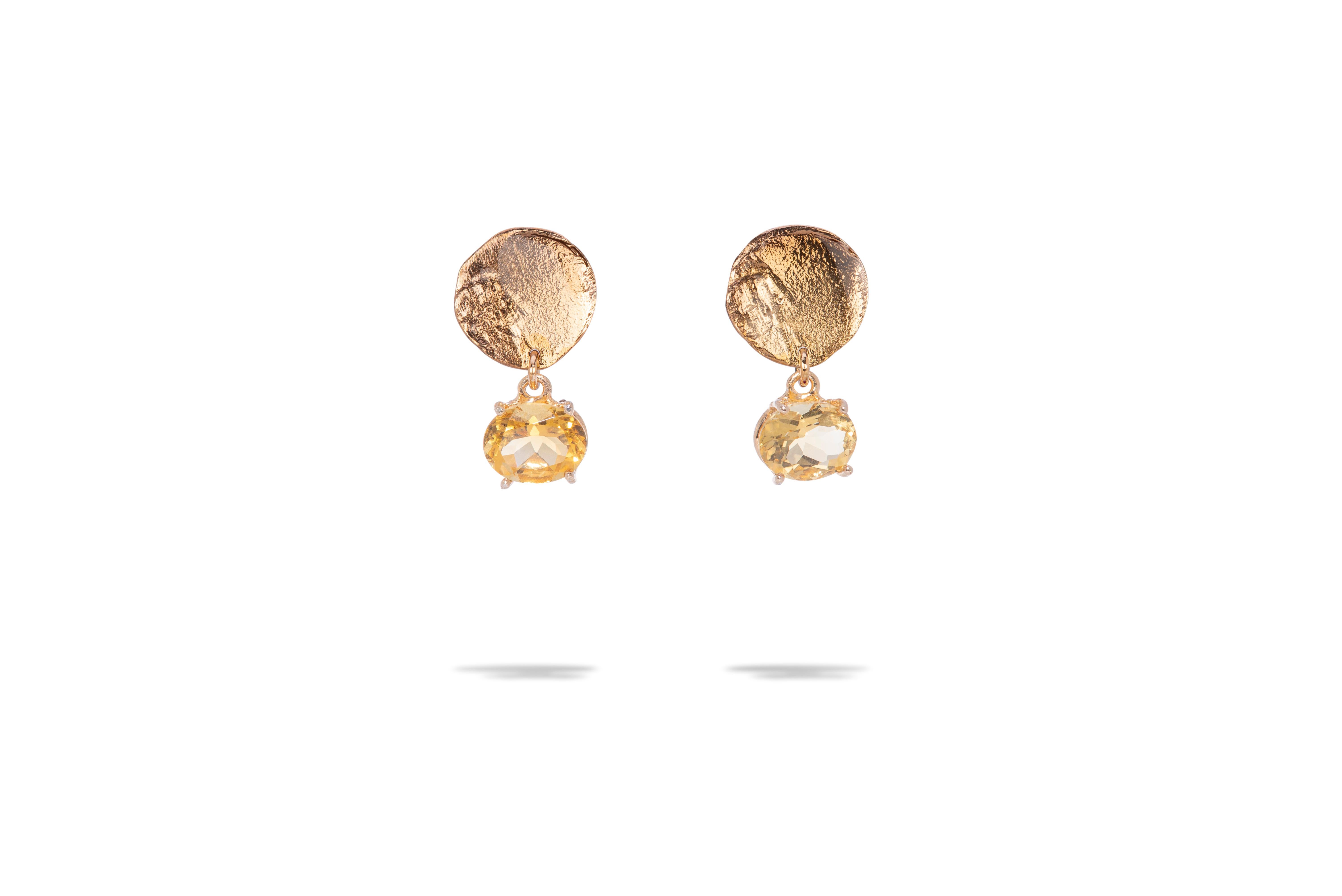 Oval Cut 14 Karat Yellow Gold Citrine Gold Moon Handcrafted Design Dangle Earrings For Sale