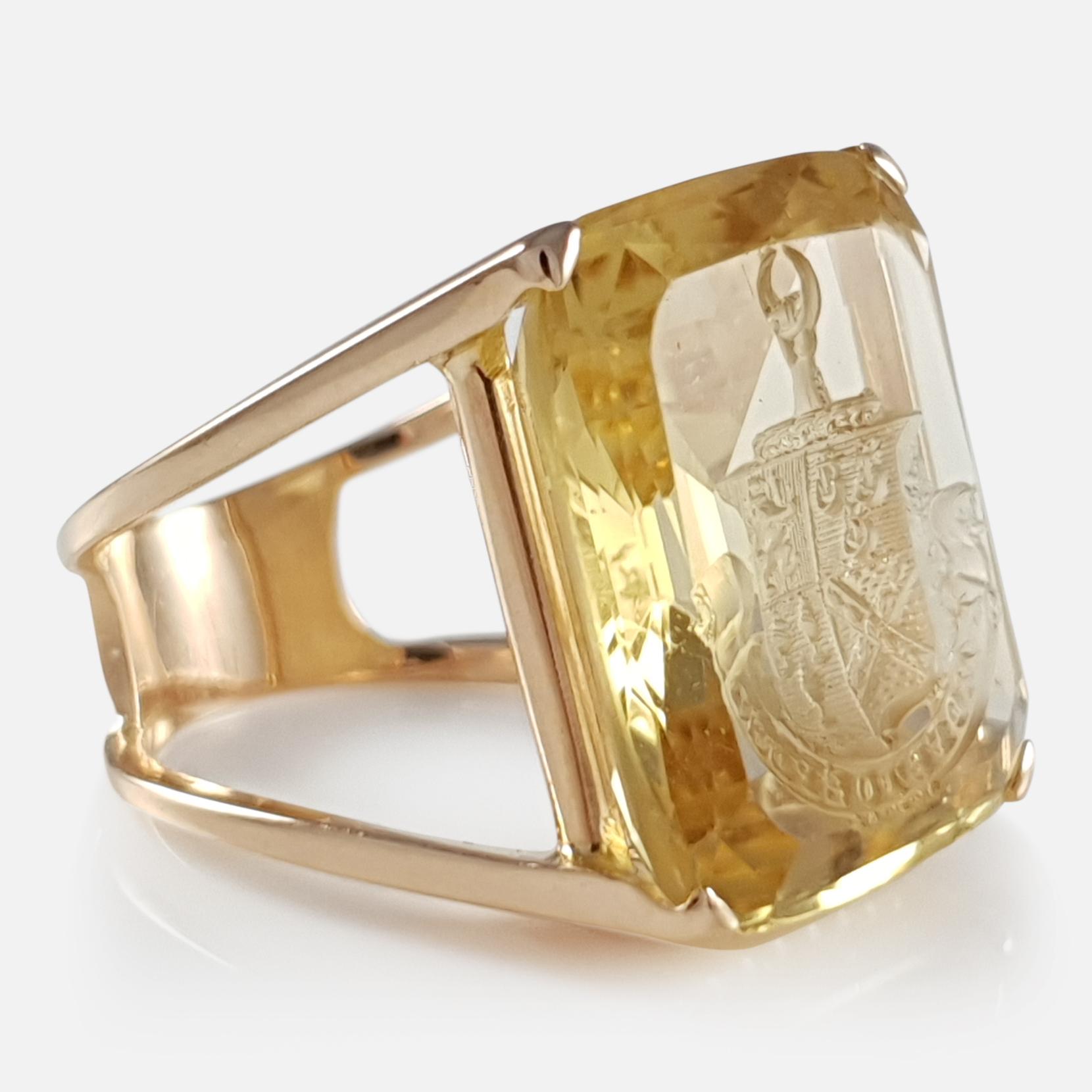 18 Karat Yellow Gold Citrine Intaglio Cocktail Seal Ring In Good Condition In Glasgow, GB