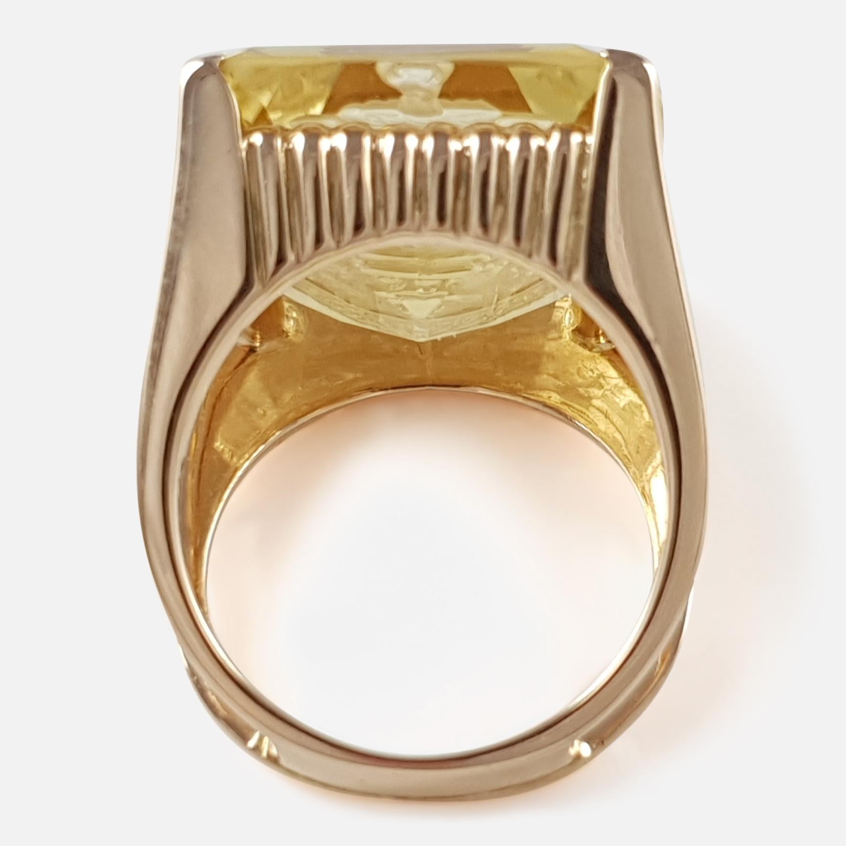 18 Karat Yellow Gold Citrine Intaglio Cocktail Seal Ring 2
