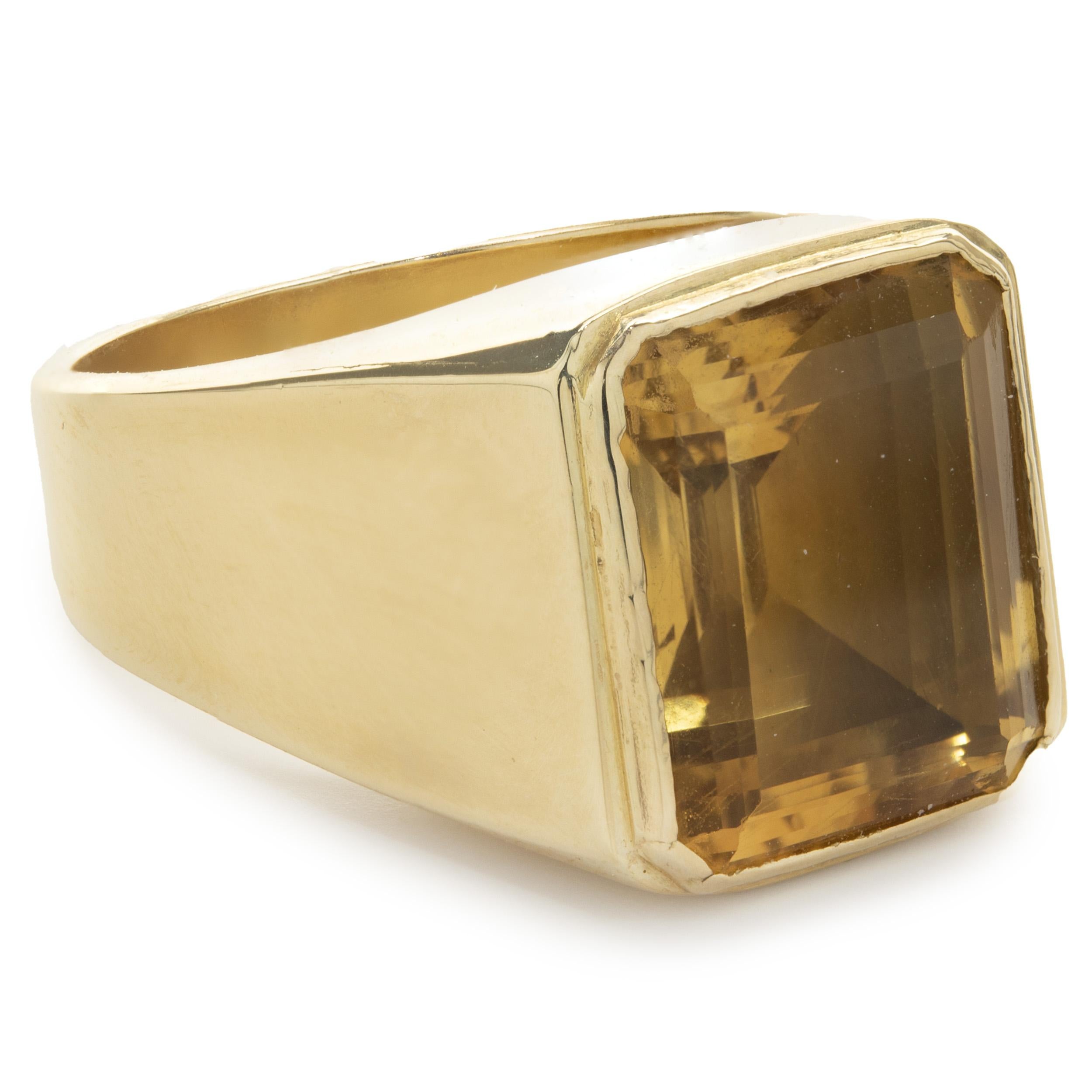 Designer: kundenspezifisch
MATERIAL: 18K Gelbgold
Ringgröße: 6.5 (bitte erlauben Sie bis zu 2 zusätzliche Arbeitstage für Größenanfragen)
Abmessungen: Ring ist 13,80 mm lang
Gewicht:  7,02 Gramm