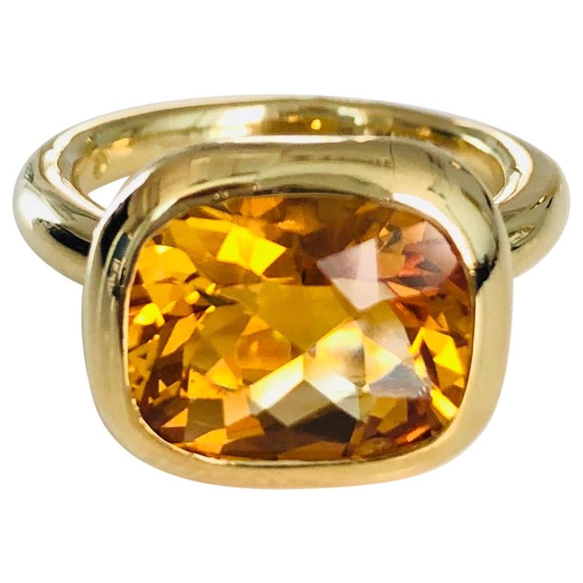18 Karat Yellow Gold Citrine Ring For Sale