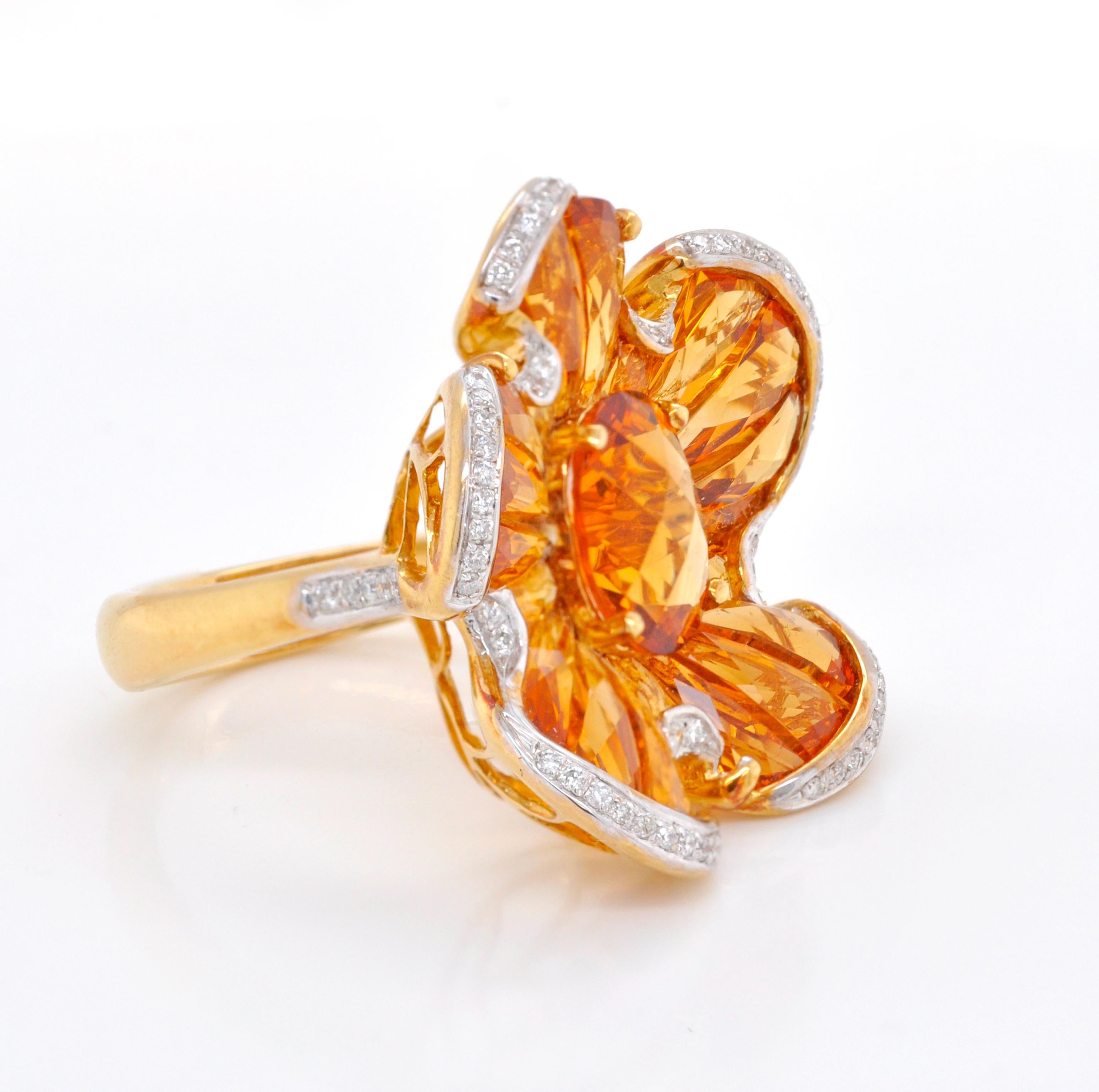 18 Karat Yellow Gold Citrine Tapered Baguette Diamond Cocktail Ring In New Condition For Sale In Jaipur, Rajasthan
