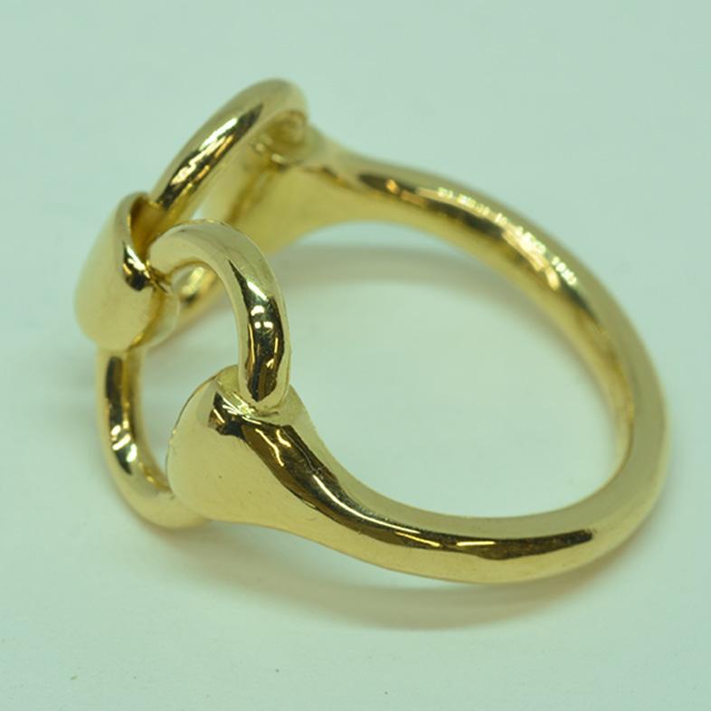 Artisan 18 Karat Yellow Gold Classic Equestrian Linked Horsebit Ring For Sale