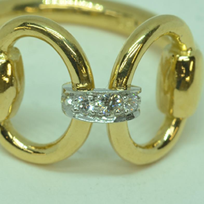 Brilliant Cut 18 Karat Yellow Gold Classic Equestrian Platinum Diamond Linked Horsebit Ring For Sale