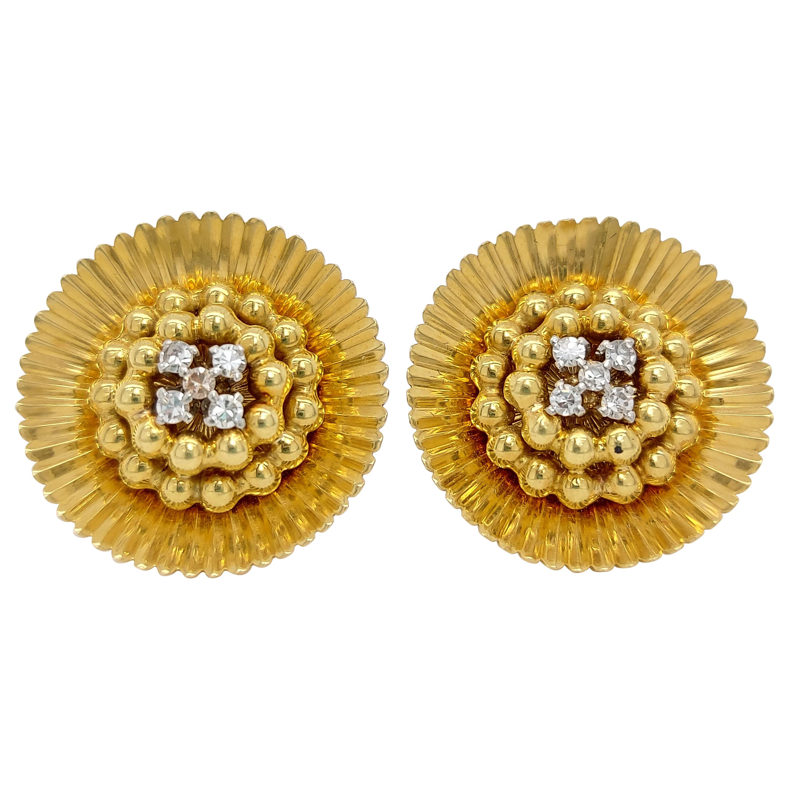 18 Karat Yellow Gold Clip-On Flower Shape Earrings 8/8 Cut Diamonds 0.26 Carat For Sale