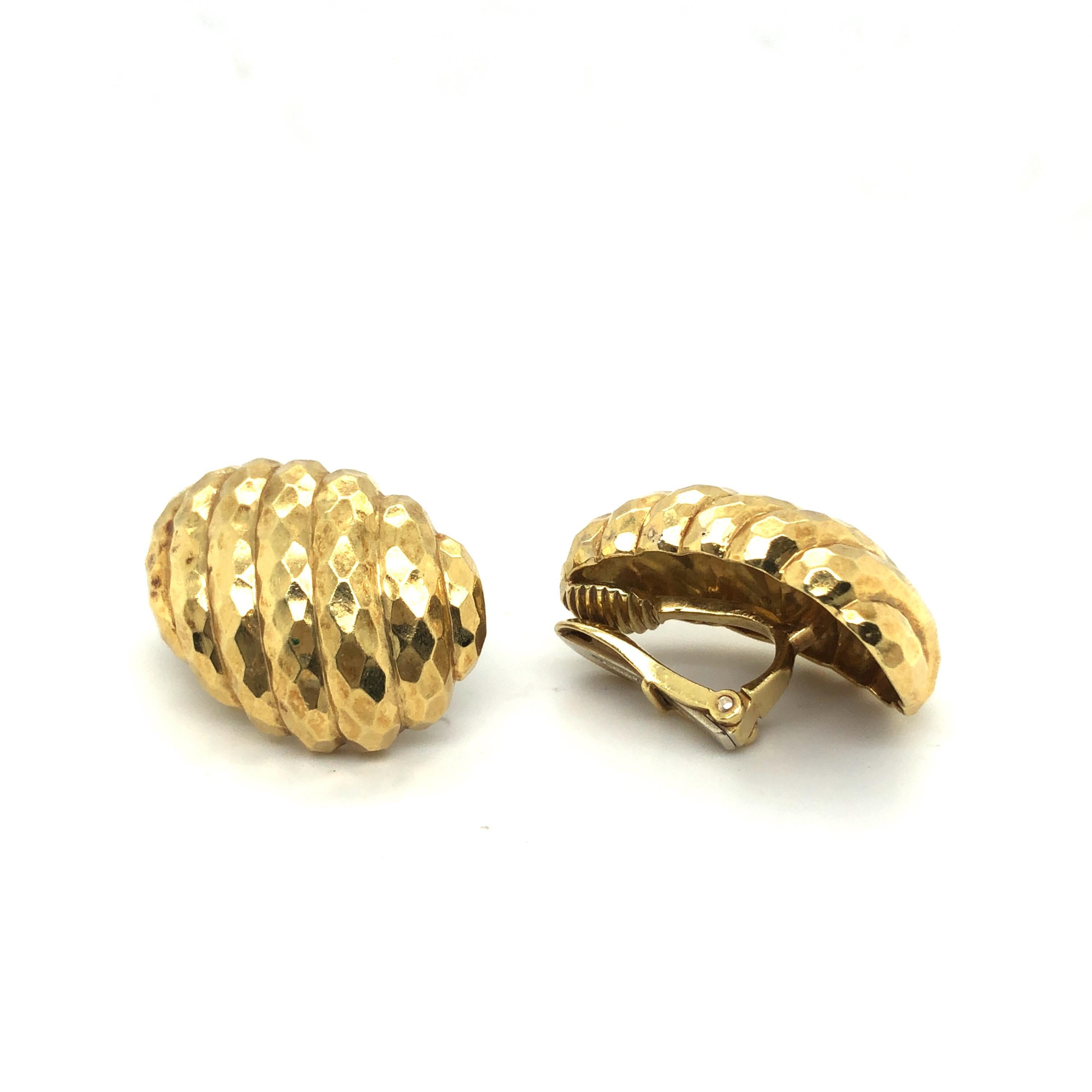 David Webb 18 Karat Gelbgold Vintage Ohrclips mit Clip im Zustand „Gut“ in Zurich, CH