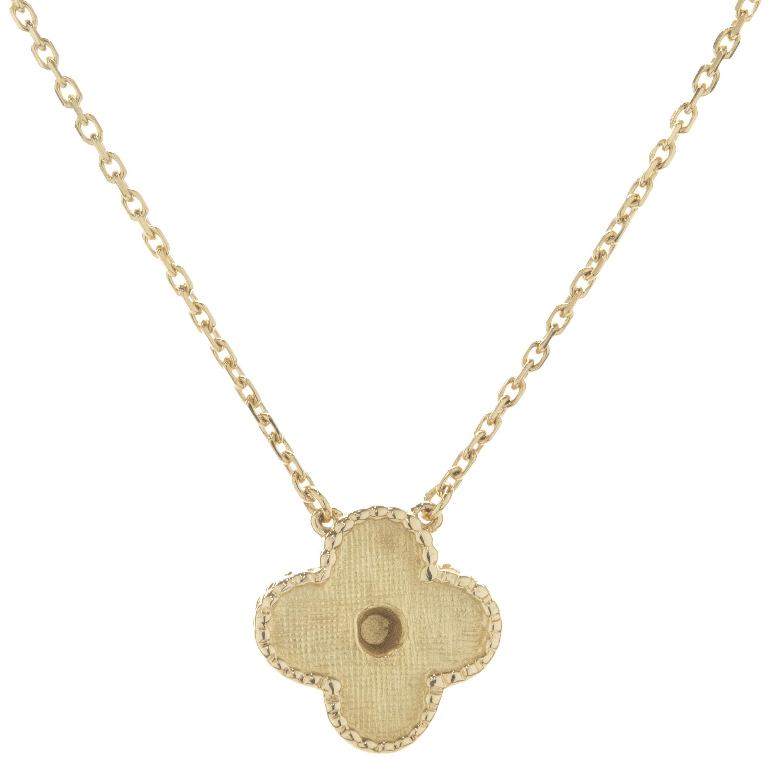 Material: 18K yellow gold
Dimensions: necklace measures 18-inches in length
Weight: 5.91 grams