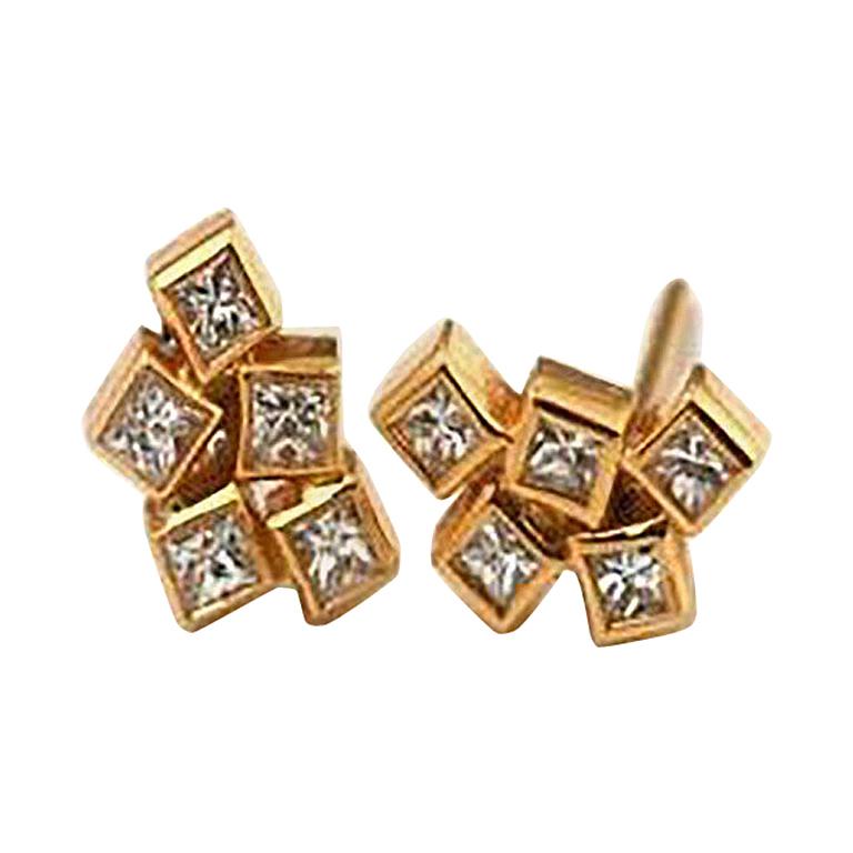 18 Karat Yellow Gold Cluster Unique Diamond Earrings with Diamonds