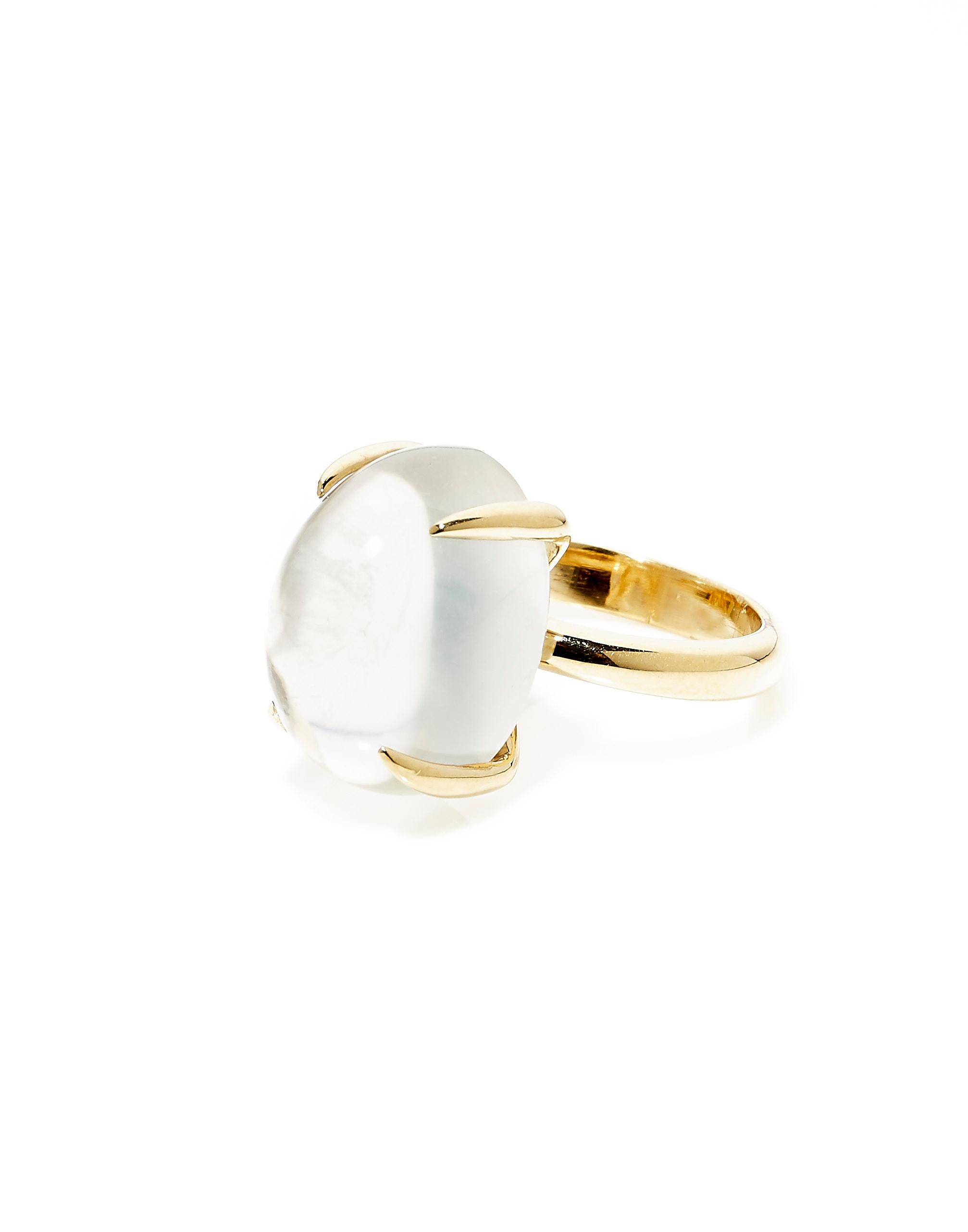 Contemporary 18 Karat Yellow Gold Cocktail Ring with 21.84 Carat Cabochon Rainbow Moonstone For Sale