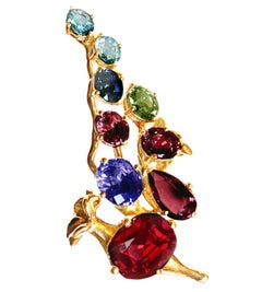 GRS Certified Three Carats Red Spinel Yellow Gold Cocktail Ring with Sapphires