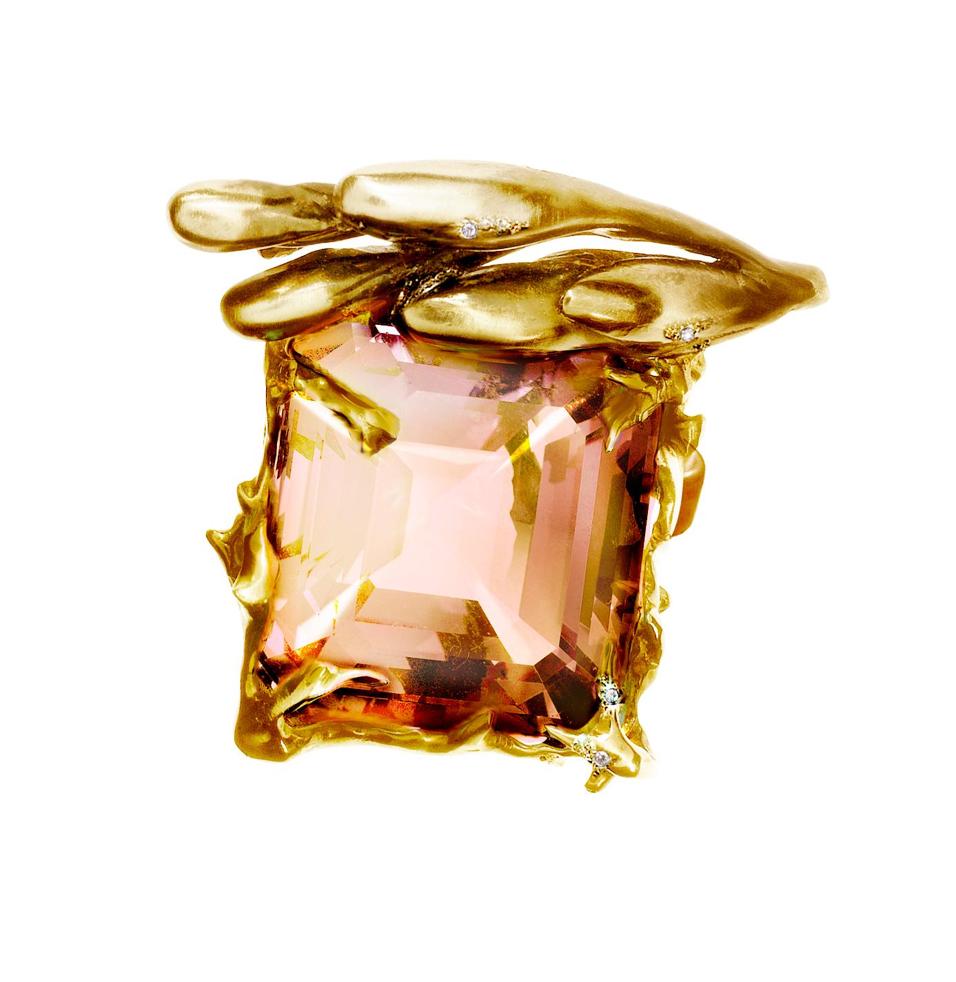 18 Karat Yellow Gold Cocktail Ring with Cushion Peach Kunzite and Diamonds For Sale