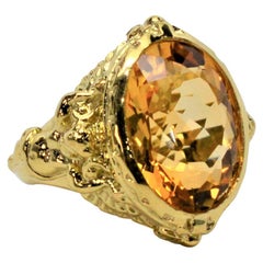 Retro 18 Karat Yellow Gold Cocktail Ring with Oval Citrine Gemstone
