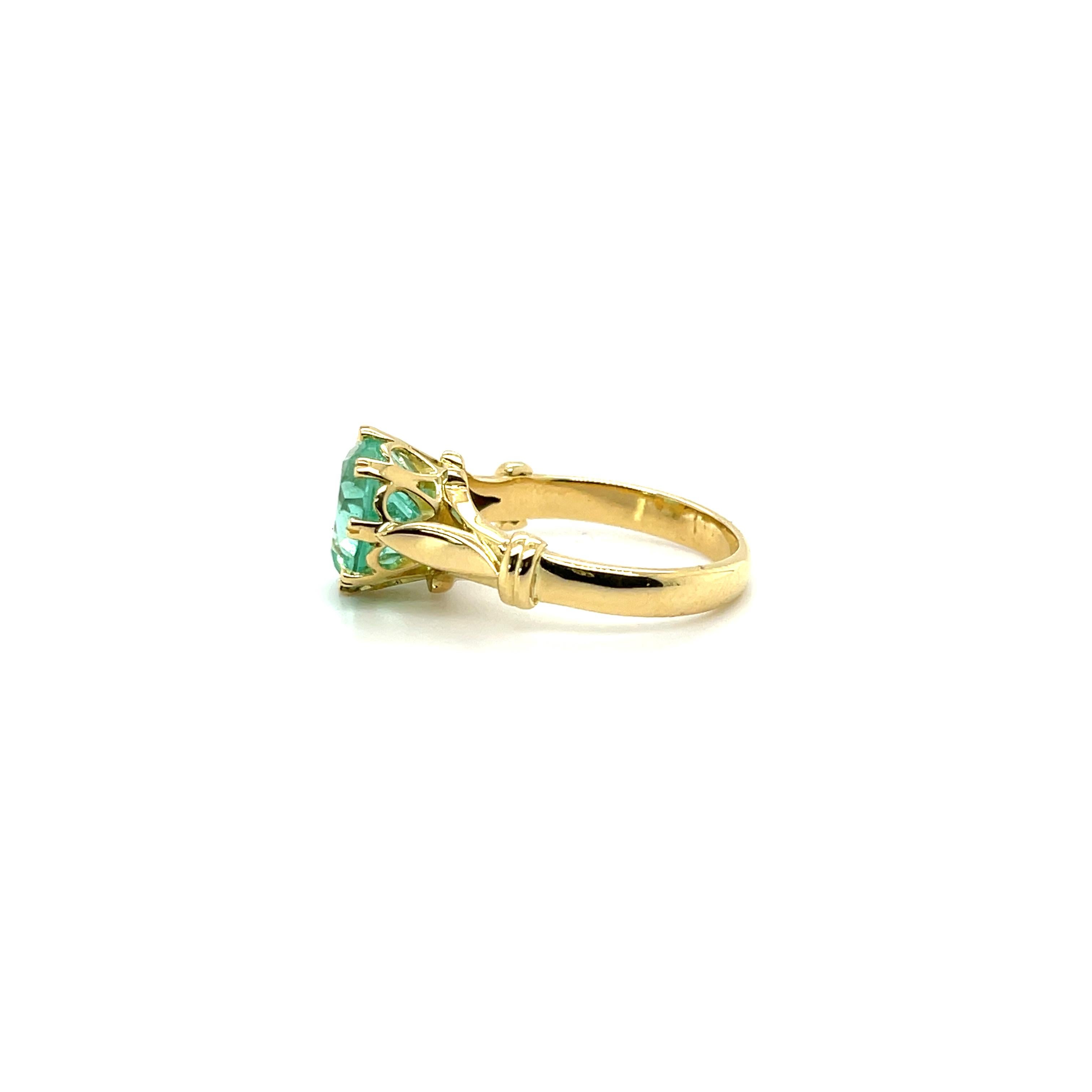 Gorgeous Colombian Emerald solitaire ring, crafted in eighteen karat yellow gold , complimented by a stunning polished finish design. 


One ladies - 18ct yellow gold dress ring, narrow, half round shank with underrail, leaf-
shaped shoulders,