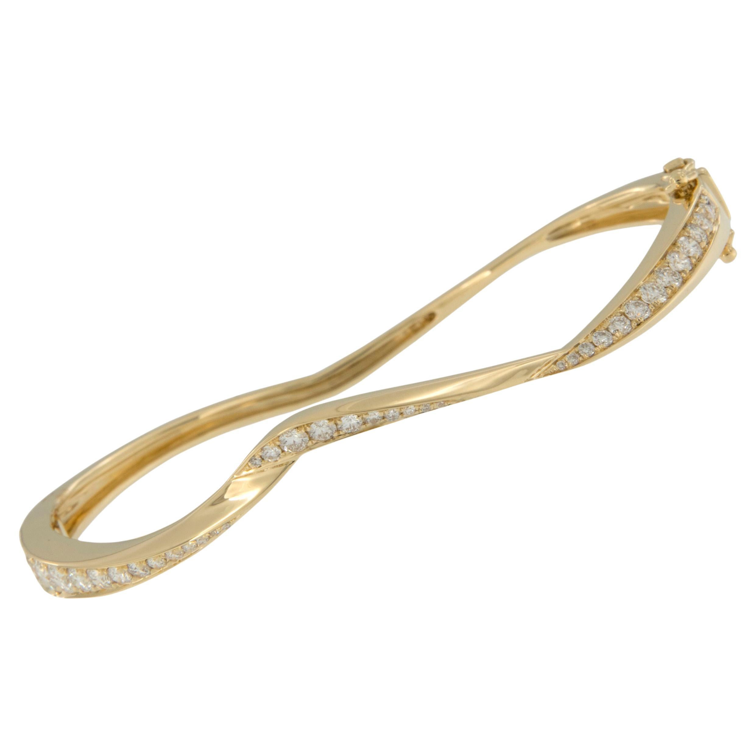 18 Karat Yellow Gold Contemporary 1.14 Cttw Pave' Diamond Bangle Bracelet