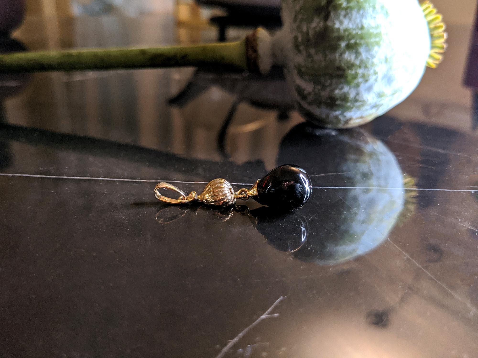 Spilla contemporanea in oro giallo a diciotto carati con indicolite e diamanti in vendita 1