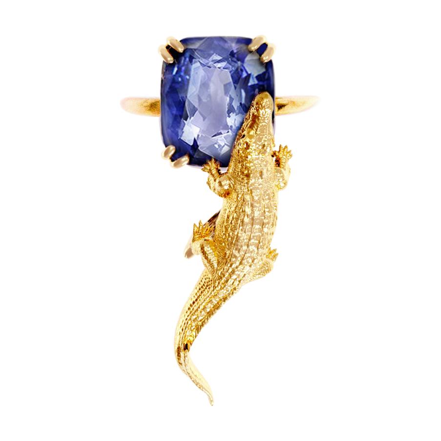 Eighteen Karat Yellow Gold Contemporary Cocktail Ring with Tanzanite