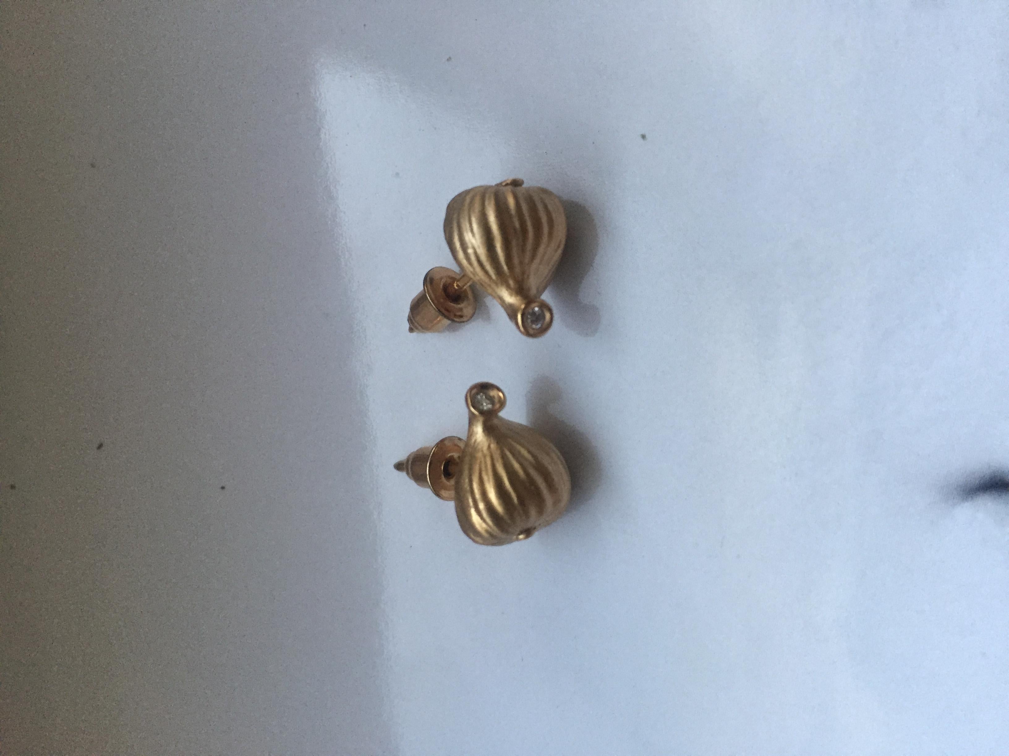 Yellow Gold Fig Resort Stud Earrings with Diamonds Featured in Vogue In New Condition For Sale In Berlin, DE