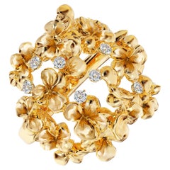 Eighteen Karat Yellow Gold Contemporary Sculptural Brooch with Seven Diamonds