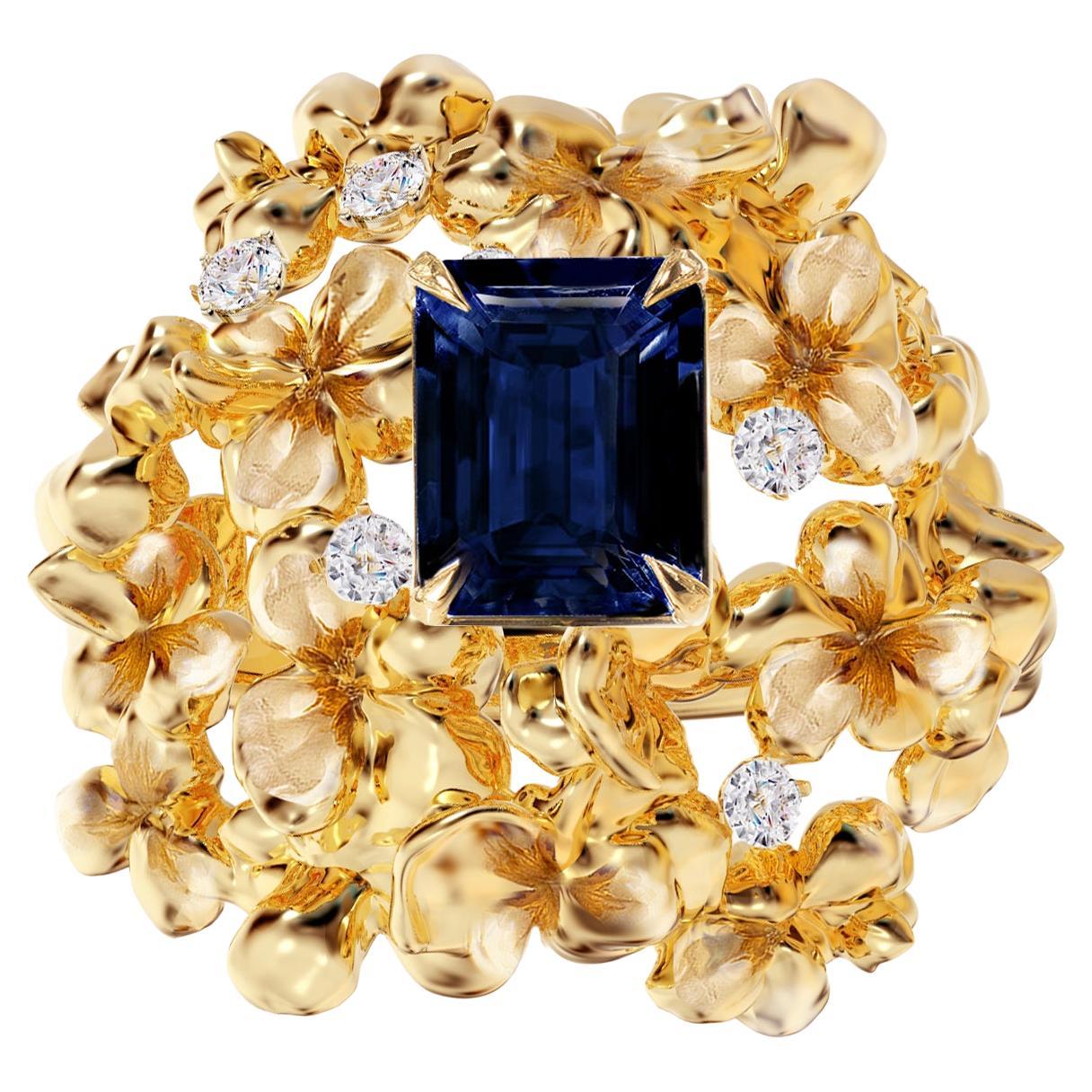 Eighteen Karat Yellow Gold Contemporary Sapphire Ring with Seven Diamonds For Sale