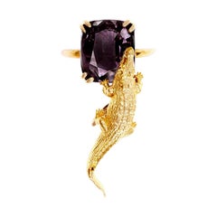 Yellow Gold Contemporary Ring with Five Carats Storm Purple Spinel