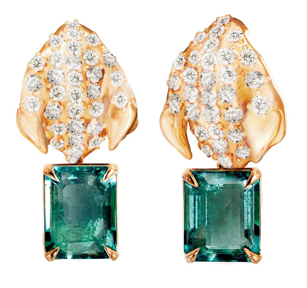 Yellow Gold Contemporary Stud Earrings with Emeralds and Diamonds For Sale 9
